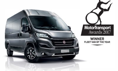 Στο Ducato το βραβείο “Fleet Van of the Year 2017” στη Μεγάλη Βρετανία Στο Fiat Ducato απονεμήθηκε το βραβείο “Fleet Van of the Year” στην παρουσίαση των κορυφαίων βραβείων “Motor Transport Awards 2017” στο Λονδίνο. Το βραβείο επιβεβαιώνει τη δημοτικότητα και την επιτυχία του best seller της Fiat Professional, της ιταλικής μάρκας που συμπληρώνει έναν αιώνα παρουσία στην αγορά επαγγελματικών οχημάτων και διαθέτει μια πλήρη γκάμα μοντέλων και ένα συνεχώς αναπτυσσόμενο δίκτυο διανομέων. Με κύρια προτεραιότητα τους εταιρικούς στόλους, η Fiat Professional παρέχει εκτός από μια πλήρη γκάμα προτάσεων και ένα ευρύ φάσμα λύσεων και υπηρεσιών που έχουν αναπτυχθεί για να ικανοποιήσουν τις διαφορετικές ανάγκες των επαγγελματιών πελατών. Η επιτροπή των βραβείων Motor Transport, η οποία αποτελείται από 50 ειδικούς με επικεφαλής την ομάδα του γνωστού βρετανικού περιοδικού Motor Transport, κατά τη διάρκεια της αξιολόγησης υπογράμμισε τα ιδιαίτερα προτερήματα του Ducato, όπως το εξαιρετικό πλαίσιο, την εξαιρετική χωρητικότητα, την ευελιξία και την ανθεκτικότητα. Το βραβευμένο όχημα είναι ο στυλοβάτης της ολοκληρωμένης γκάμας της Fiat Professional, της πρώτης μάρκας που είναι “γεννημένη για επαγγελματίες". Τα μέλη της επιτροπής που απένειμαν το βραβείο στο Ducato περιέγραψαν τη Fiat Professional ως "έναν από τους πιο ευέλικτους κατασκευαστές." Επιπλέον προσέθεσαν "το Ducato διαθέτει νέο συμπλέκτη, βελτιωμένα φρένα, ανθεκτικότερες χειρολαβές και ενισχυμένα τμήματα αμαξώματος, ενώ τα προγραμματισμένα σέρβις του ορίζονται κάθε 50.000 χιλιόμετρα. Όλες αυτές οι αλλαγές συντελούν στην αύξηση του κύκλου ζωής του μοντέλου και στην προσέλκυση νέων πελατών." Το υψηλού κύρους βραβείο "Fleet Van of the Year" αποτελεί μια ακόμα επιβεβαίωση για τις ικανότητες του Ducato που περικλείονται σε πολλούς τύπους αμαξώματος, το τετραγωνισμένο, κανονικό σχήμα του χώρου φόρτωσης, το ευέλικτο σασί και το οδηγικό στιλ που θυμίζει επιβατικό αυτοκίνητο.