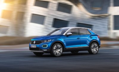 Ready Τo Roc! - Παγκόσμια πρεμιέρα για το Νέο Volkswagen T-Roc» • Το ολοκαίνουργιο SUV της Volkswagen, με συναρπαστικά εκφραστικό στιλ, κουπέ σχεδιασμό και δυναμικές αναλογίες • Προηγμένη τεχνολογία, ευρεία γκάμα συστημάτων υποβοήθησης του οδηγού, τελευταίας γενιάς σύστημα πολυμέσων με πλήρη συνδεσιμότητα • Διχρωμία αμαξώματος και πολλές επιλογές εξατομίκευσης • Δυναμικά οδηγικά χαρακτηριστικά, ισχυροί κινητήρες και τετρακίνηση 4Motion Στο πλαίσιο του μεγαλύτερου λανσαρίσματος νέων μοντέλων στην ιστορία της μάρκας, η Volkswagen εμπλουτίζει τη γκάμα της με ένα νέο crossover στην κατηγορία των compact SUV: το T-Roc που ξεχωρίζει από τις μέγιστες δυνατότητες εξατομίκευσης, την προηγμένη του τεχνολογία, την πλήρη συνδεσιμότητα, τους αποδοτικούς κινητήρες και πάνω από όλα την φρέσκια, απόλυτα εκφραστική του σχεδίαση. Ένα αυτοκίνητο που είναι ιδανικό τόσο για την κίνηση στην πόλη όσο και σε δύσβατα εδάφη! Ο Dr Herbert Diess, Πρόεδρος του Διοικητικού Συμβουλίου της Volkswagen, δήλωσε στην διάρκεια της παγκόσμιας πρεμιέρας του μοντέλου στην Ιταλία: «Το T-Roc θέτει νέα δεδομένα στην ταχέως αναπτυσσόμενη κατηγορία των SUV. Χάρη στην λειτουργικότητα, την δυναμική συμπεριφορά και την τεχνολογία του, το T-Roc διαθέτει όλες τις αρετές της Volkswagen. Θέτει μία νέα εποχή στην SUV παρουσία μας». Ειδικοί εκτιμούν πως μέσα στην επόμενη δεκαετία η ταχεία αναπτυσσόμενη κατηγορία των compact SUV θα έχει σχεδόν διπλασιαστεί σε μέγεθος. Για αυτό το λόγο η Volkswagen εισάγει ένα νέο μοντέλο που τοποθετείται κάτω από το Tiguan και που απευθύνεται σε κάθε ηλικία. Με μυώδη εμφάνιση, δυναμικές, σπορτίφ αναλογίες και εξαιρετική λειτουργικότητα στο εσωτερικό, το T-Roc εκφράζει το νέο συναρπαστικό στιλ της Volkswagen που χαρακτηρίζει τη νέα προϊοντική γκάμα. Με κίνηση στους εμπρός ή στους τέσσερις τροχούς, το T-Roc ξεχωρίζει από μια ευρεία γκάμα χρωματικών συνδυασμών. Μάλιστα είναι το πρώτο SUV της Volkswagen που θα είναι διαθέσιμο σε διχρωμία, με την οροφή, τις εμπρός κολόνες και τους εξωτερικούς καθρέπτες βαμμένα σε διαφορετικό χρώμα από το υπόλοιπο αμάξωμα. Διάφορα στοιχεία σχεδιασμού προσδιορίζουν το ελκυστικό στυλ του πενταθέσιου SUV. Μπροστά ξεχωρίζουν η εντυπωσιακά φαρδιά μάσκα που ενσωματώνει τους δυναμικούς προβολείς και η νέα φωτεινή υπογραφή των LED φώτων ημέρας που δημιουργούν ένα αυθεντικό στυλ, μοναδικό ακόμα και στο σκοτάδι. Ιδιαίτερα εντυπωσιακά στοιχεία χρωμίου διατρέχουν τη σιλουέτα από την εμπρός κολόνα, κατά μήκος της οροφής έως και την κολόνα C τονίζοντας τον κουπέ σχεδιασμό. Τα σκούρα πλαστικά εμπρός και πίσω, πλευρικά και στους θόλους των τροχών προστατεύουν το αμάξωμα και παράλληλα ενισχύουν τον off-road χαρακτήρα. To εσωτερικό εναρμονίζεται απόλυτα με την εξωτερική εμφάνιση για να προσφέρει μια στιβαρή SUV αίσθηση, δυνατότητες εξατομίκευσης του εσωτερικού και μοντέρνες επιφάνειες. Ο πλήρως ψηφιακός πίνακας οργάνων Active Info Display σε συνδυασμό με το σύστημα Infotainment συνθέτουν ένα προηγμένο, ψηφιακό, διαδραστικό «κόκπιτ». Οι Mobile Online Υπηρεσίες Volkswagen Car-Νet παρέχουν ένα εύρος εύχρηστων υπηρεσιών και εφαρμογών. Στο T-Roc είναι διαθέσιμες οι υπηρεσίες Car-Net «Security & Service» που μεταξύ άλλων περιλαμβάνουν την «Υπηρεσία Κλήσεων Ανάγκης», «Αυτόματη Δήλωση Ατυχήματος» και «Οδική βοήθεια». Το νέο T-Roc τοποθετείται κάτω από το Tiguan και βασίζεται στην μεταβλητή πλατφόρμα MQB. Όταν και οι πέντε θέσεις των επιβατών είναι κατειλημμένες, ο χώρος αποσκευών προσφέρει συνολικά 445 λίτρα. Οι διαιρούμενες 60/40 πλάτες των πίσω καθισμάτων μπορούν να αναδιπλωθούν ώστε να δημιουργηθεί ένας επίπεδος χώρος φόρτωσης που φτάνει τα 1.290 λίτρα. Ένα σύνολο ευρυχωρίας που δύσκολα θα ανταγωνιστεί άλλο SUV της κατηγορίας. Στην κατηγορία του το T-Roc δημιουργεί την δική του κλάση προσφέροντας μία πληθώρα ευφυών συστημάτων υποβοήθησης του οδηγού. Από τη βασική έκδοση εφοδιάζεται με προηγμένα συστήματα, όπως είναι τα Front Assist με City Emergency Braking και Pedestrian Monitoring (Σύστημα επιτήρησης περιβάλλοντος χώρου με Σύστημα φρεναρίσματος έκτακτης ανάγκης και λειτουργία αναγνώρισης πεζών), το ενεργό σύστημα υποβοήθησης διατήρησης λωρίδας κυκλοφορίας Lane Assist καθώς και το σύστημα αποφυγής πολλαπλών συγκρούσεων Multicollision Brake. Επιπλέον πρωτοποριακά συστήματα πλαισιώνουν τον πλούσιο βασικό και προαιρετικό εξοπλισμό: τα συστήματα ημι-αυτόνομης οδήγησης Traffic Jam Assist (Σύστημα υποβοήθησης κατά την κυκλοφοριακή συμφόρηση) και Emergency Assist (σύστημα ανάληψης ελέγχου αυτοκινήτου σε έκτακτη ανάγκη), καθώς και τα Adaptive Cruise Control (ACC), Blind Spot Monitor (έλεγχος τυφλής γωνίας) με προειδοποίηση κίνησης πίσω Rear Traffic Alert, υποβοήθηση οπισθοπορείας με κάμερα και σύστημα αυτόματου παρκαρίσματος. Το T-Roc διαμορφώνεται ανάλογα με τις προσωπικές προτιμήσεις του οδηγού μέσω - εντυπωσιακής για την κατηγορία - πληθώρας συστημάτων όπως το DCC (Dynamic Chassis Control & Driving Profile Selection - Ηλεκτρονικά ρυθμιζόμενες αναρτήσεις με Σύστημα επιλογής οδηγικού προφίλ και λειτουργία εξατομίκευσης), το προοδευτικό σύστημα διεύθυνσης (Progressive steering), την ηλεκτρική λειτουργία της πόρτας του χώρου αποσκευών και το σύστημα εκκίνησης Keyless Access. Όπως και το μεγαλύτερο Tiguan, το νέο T-Roc εφοδιάζεται με μία γκάμα αποδοτικών υπερτροφοδοτούμενων κινητήρων: τρεις κινητήρες βενζίνης TSI και τρεις κινητήρες πετρελαίου TDI. Ανάλογα με το μηχανικό σύνολο, διατίθεται με κίνηση εμπρός και χειροκίνητο 6-τάχυτο κιβώτιο ταχυτήτων, με σύστημα τετρακίνησης 4Motion (με 4Motion Active Control) και με 7-τάχυτο κιβώτιο διπλού συμπλέκτη DSG. Οι τιμές πώλησης του νέου T-Roc θα κυμανθούν στην γερμανική αγορά στο εύρος των 20.000€. Το νέο T-Roc θα είναι διαθέσιμo στην ελληνική αγορά στα τέλη του 2017.