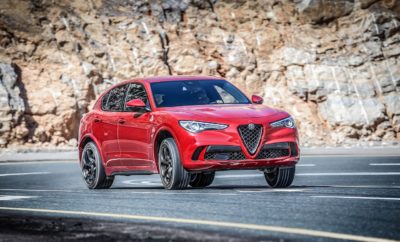 Alfa Romeo Stelvio Quadrifoglio Διεθνής Παρουσίαση Το πρώτο "Quadrifoglio" SUV. Αυτή είναι η Stelvio Quadrifoglio, το νέο μοντέλο με πολλά κορυφαία χαρακτηριστικά, το οποίο αποτελεί νέο σημείο αναφοράς στην κατηγορία των συμπαγών SUV. Με τον εντυπωσιακό σχεδιασμό, τις επιδόσεις και την τεχνολογία που ενσωματώνει, η Stelvio Quadrifoglio είναι το "ταχύτερο SUV σε πίστα", έχοντας σημειώσει το νέο ρεκόρ στην κατηγορία στο εμβληματικό Nürburgring με χρόνο 7 λεπτά και 51,7 δευτερόλεπτα. Η Stelvio Quadrifoglio είναι εξοπλισμένη με τον αποκλειστικό αλουμινένιο βενζινοκινητήρα V6 Bi-Turbo 2,9 λίτρων, εμπνευσμένο από τις τεχνολογίες και την τεχνογνωσία της Ferrari, που αποδίδει μέγιστη ισχύ 510 HP στις 6.500 σ.α.λ. και μέγιστη ροπή 600 Nm από τις 2.500 έως τις 5.000 σ.α.λ. Ο συγκεκριμένος κινητήρας συνεργάζεται ιδανικά με το ειδικό αυτόματο κιβώτιο ταχυτήτων 8-σχέσεων, με τις αλλαγές να Rπραγματοποιούνται σε μόλις 150 χιλιοστά του δευτερολέπτου στη λειτουργία Race. Για μια ακόμα πιο συναρπαστική οδηγική εμπειρία, το μοντέλο διαθέτει στον βασικό του εξοπλισμό αλουμινένια paddles αλλαγής ταχυτήτων που είναι τοποθετημένα στην κολώνα του τιμονιού. Οι επιδόσεις του είναι εξαιρετικές: επιτάχυνση 0-100 km/h σε μόλις 3,8 δευτερόλεπτα και κορυφαία τελική ταχύτητα στην κατηγορία (283 km/h). Το σπορ SUV της Alfa Romeo ξεχωρίζει επίσης σε επίπεδο εκπομπών ρύπων και κατανάλωσης καυσίμου, χάρη στο ηλεκτρονικά ελεγχόμενο σύστημα απενεργοποίησης κυλίνδρων και στη λειτουργία "sailing", που διατίθεται στη ρύθμιση Advanced Efficiency. Για πρώτη φορά, ο βενζινοκινητήρας 2,9 λίτρων V6 Bi-Turbo 510 HP συνδυάζεται με το πρωτοποριακό σύστημα τετρακίνησης Q4 και εγγυάται ασυναγώνιστες επιδόσεις, πρόσφυση, οδηγική απόλαυση και ασφάλεια σε όλες τις συνθήκες. Επιπλέον, η Stelvio Quadrifoglio είναι εξοπλισμένη με την αποκλειστική μονάδα AlfaTM Chassis Domain Control, ενώ είναι το μοναδικό SUV στην κατηγορία του που διαθέτει το διαφορικό AlfaTM Active Torque Vectoring στον βασικό εξοπλισμό. Επίσης, στον βασικό εξοπλισμό περιλαμβάνεται και η καινοτόμος AlfaTM Active Suspension, το σύστημα που συνεχώς ελέγχει ενεργά τα αμορτισέρ. Επιπλέον, η Stelvio Quadrifoglio προσφέρει αψεγάδιαστη άνεση χάρη στη διάταξη της ανάρτησής της, μέσω της αποκλειστικής τεχνολογίας AlfaLinkTM. Η συγκεκριμένη τεχνολογία αποτελείται από διπλά ψαλίδια και άξονα "ημι-εικονικής διεύθυνσης" (semi-virtual steering axis) εμπρός και σύστημα τεσσάρων και μισού συνδέσμων πίσω. Σε κάθε περίπτωση πάντως και σε όλες τις ταχύτητες, με την Alfa Romeo Stelvio Quadrifoglio η οδήγηση γίνεται ενστικτώδης και φυσική, καθώς διαθέτει την καλύτερη στην κατηγορία του αμεσότητα στο τιμόνι (12.1:1). Η Stelvio Quadrifoglio διαθέτει δύο κορυφαία χαρακτηριστικά που την καθιστούν το SUV με τις υψηλότερες επιδόσεις στην κατηγορία. Με απόβαρο 1.830 κιλά, το μοντέλο παρουσιάζει την καλύτερη αναλογία βάρους/ισχύος στην κατηγορία (3,6 κιλά/ίππο) και τη μεγαλύτερη πυκνότητα ισχύος (176 HP/l). Αυτά τα εκπληκτικά χαρακτηριστικά, συνώνυμα με την οδηγική ευχαρίστηση, επιτεύχθηκαν χάρη στην ιδανική κατανομή βάρους μεταξύ των δύο αξόνων και τη χρήση εξαιρετικά ελαφρών υλικών, όπως ανθροκονημάτινων (άξονας μετάδοσης) και αλουμινίου (κινητήρας, αναρτήσεις, φρένα, πόρτες, εμπρός/πίσω φτερά και καπό). Ένα ακόμα χαρακτηριστικό της Stelvio Quadrifoglio είναι το ολοκληρωμένο και ενσωματωμένο πρωτοποριακό ηλεκτρομηχανολογικό σύστημα φρένων (IBS), ένα αποκλειστικό εμπορικό σήμα της Alfa Romeo, το οποίο πρωτοεμφανίστηκε στη Giulia και το οποίο έχει γίνει σημείο αναφοράς τόσο για την ταχύτητα απόκρισης όσο και την απόσταση φρεναρίσματος και τον περιορισμό του βάρους. Κατόπιν παραγγελίας, είναι διαθέσιμα και τα κεραμικά δισκόφρενα υψηλών επιδόσεων. Οι εξαιρετικές επιδόσεις και η πρωτοποριακή τεχνολογία συνδυάζονται με το μοναδικό στυλ της Stelvio Quadrifoglio, η οποία αποτελεί την καλύτερη έκφραση του ιταλικού design διά χειρός Alfa Romeo. Το αποτέλεσμα είναι εντυπωσιακό, καθώς επιτυγχάνεται η τέλεια αρμονία σε σχεδιαστικό και λειτουργικό επίπεδο, σε ένα αισθησιακό και μυώδες αμάξωμα. Εμφανή χαρακτηριστικά στοιχεία του νέου μοντέλου είναι οι εισαγωγές αέρα στο καπό, τα σπορ πλευρικά μαρσπιέ και οι φουσκωμένοι θόλοι τροχών, όλα στο χρώμα του αμαξώματος, καθώς και οι τέσσερις απολήξεις της εξάτμισης. Η ίδια σπορ έμπνευση, με το γνωστό “άγγιγμα” της κλασικής ιταλικής κομψότητας, διακατέχει και το εσωτερικό του αυτοκινήτου, όπου έχουν χρησιμοποιηθεί κορυφαία υλικά: ανθρακόνημα, δέρμα και Alcantara. Επιπλέον, στο κέντρο του ταμπλό δεσπόζει το νέο σύστημα Infotainment Alfa Connect 3D NAV 8,8". Βενζινοκινητήρας 2,9 λίτρων V6 Bi-Turbo και αυτόματο κιβώτιο ταχυτήτων 8- σχέσεων Μέγιστη ισχύς 510 HP στις 6.500 σ.α.λ. και μέγιστη ροπή 600 Nm από τις 2.500 έως τις 5.000 σ.α.λ. Τα 0-100 km/h σε μόλις 3,8 δευτερόλεπτα και τελική ταχύτητα 283 km/h. Ειδικά διαμορφωμένο αυτόματο κιβώτιο ταχυτήτων 8-σχέσεων με αλλαγές ταχύτητας σε μόλις 150 χιλιοστά του δευτερολέπτου στη λειτουργία Race. Εξοπλισμένο στη βασική έκδοση με αλουμινένια paddles ενσωματωμένα στο τιμόνι. Με επιρροές από τις τεχνολογίες και την τεχνογνωσία της Ferrari, ο κινητήρας που είναι τοποθετημένος στη Stelvio Quadrifoglio είναι ο αλουμινένιος βενζινοκινητήρας 2.9 λίτρων V6 Bi-Turbo με σύγχρονη τεχνολογία και απόδοση, με αποτέλεσμα να θεωρείται το νέο υψηλό πρότυπο της μάρκας! Από αλουμίνιο - για να μειώσει το συνολικό βάρος του αυτοκινήτου, ειδικά στον μπροστινό άξονα - ο εκρηκτικός βενζινοκινητήρας 2,9 λίτρων BiTurbo παρέχει μέγιστη ισχύ 510 HP στις 6.500 σ.α.λ. και μέγιστη ροπή 600 Nm από 2.500 σε 5.000 σ.α.λ. Επιπλέον, συνδυάζεται αρμονικά με το ειδικά ρυθμισμένο αυτόματο κιβώτιο ταχυτήτων 8-σχέσεων. Η απόδοση είναι εξαιρετική: η Stelvio Quadrifoglio μπορεί να επιταχύνει από 0 έως 100 km/h σε μόλις 3,8 δευτερόλεπτα, με κορυφαία ταχύτητα τα 283 km/h. Εκτός από τις εντυπωσιακές τιμές ισχύος και ροπής, ο συγκεκριμένος βενζινοκινητήρας είναι ιδιαίτερα αποδοτικός ως προς την κατανάλωση καυσίμου και, όπως όλοι οι κινητήρες της νέας γενιάς Alfa Romeo, προσφέρει το γνωστό σπορ ήχο της Alfa Romeo. Ο κινητήρας της Stelvio Quadrifoglio συνεργάζεται ιδανικά με το αυτόματο ZF κιβώτιο ταχυτήτων 8-σχέσεων, που είναι ειδικά διαμορφωμένο για να πραγματοποιεί αλλαγές ταχυτήτων σε μόλις 150 χιλιοστά του δευτερολέπτου στη λειτουργία Race. Το κιβώτιο ταχυτήτων διαθέτει επίσης έναν συμπλέκτη ασφάλισης ώστε, μόλις αλλάξει η ταχύτητα, να δίνει στον οδηγό μια ισχυρή αίσθηση επιτάχυνσης. Ανάλογα με τον τρόπο λειτουργίας στο AlfaTM DNA Pro, το αυτόματο κιβώτιο βελτιστοποιεί την οδήγηση εντός και εκτός πόλης, καθώς και τον χειρισμό σε όλες τις συνθήκες κίνησης. Το σπορ SUV Alfa Romeo είναι επίσης εξαιρετικά αποδοτικό ως προς τις εκπομπές ρύπων και την κατανάλωση καυσίμου, καθώς διαθέτει ελεγχόμενο σύστημα απενεργοποίησης κυλίνδρων και τη λειτουργία "sailing", διαθέσιμη στη ρύθμιση Advanced Efficiency. Εξίσου σημαντικό για μια ακόμα πιο συναρπαστική οδηγική εμπειρία, είναι η παρουσία στον βασικό εξοπλισμό της Stelvio Quadrifoglio των paddles αλλαγής ταχυτήτων στην κολώνα του τιμονιού. Σύστημα Q4 για κίνηση σε όλους τους τροχούς με στόχο την ανακατανομή της ροπής σε πραγματικό χρόνο Συνδυασμός με τον βενζινοκινητήρα V6 Bi-Turbo 2,9 λίτρων για πρώτη φορά. Σε κανονικές συνθήκες, το σύστημα Q4 μεταφέρει το 100% της ροπής στον πίσω άξονα. Στο όριο, το σύστημα Q4 μεταφέρει μέχρι και το 50% της ροπής στον εμπρόσθιο άξονα. Για πρώτη φορά ο βενζινοκινητήρας 2,9-λίτρων V6 Bi-Turbo συνδυάζεται με το καινοτόμο σύστημα τετρακίνησης Q4 all-wheel drive, γεγονός που εγγυάται εξαιρετικές επιδόσεις, πρόσφυση, οδηγική απόλαυση και ασφάλεια σε όλες τις συνθήκες. Yπό κανονικές συνθήκες, το σύστημα Q4 μεταφέρει το 100% της ροπής στον πίσω άξονα. Καθώς οι τροχοί πλησιάζουν το όριο πρόσφυσης, το σύστημα μεταδίδει σε πραγματικό χρόνο το 50% της ροπής στον εμπρόσθιο άξονα. Συγκεκριμένα, η μηχανική διάταξη του συστήματος Q4 περιλαμβάνει ενεργό σύστημα μεταφοράς κίνησης ανάμεσα στους δυο άξονες και ένα εμπρός διαφορικό σχεδιασμένο ειδικά για τις τεχνικές απαιτήσεις της Alfa Romeo. Το ζητούμενο είναι η αποτελεσματική διαχείριση της μεγάλης ροπής με μια απέριττη και ελαφριά διάταξη. Το σύστημα μετάδοσης της κίνησης χρησιμοποιεί κορυφαία τεχνολογία ενεργού συμπλέκτη που προσδίδει εξαιρετικά δυναμικά οδηγικά χαρακτηριστικά, ενώ ταυτόχρονα διασφαλίζει και μειωμένη κατανάλωση καυσίμου. Ο ενσωματωμένος ενεργοποιητής Next-Gen εξασφαλίζει ταχύτητα απόκρισης και απόλυτα ελεγχόμενη κατανομή της ροπής, ανάλογα με την επιλογή της χαρτογράφησης στο Alfa DNA. Ειδικότερα το σύστημα Q4 αξιολογεί συνεχώς διάφορες παραμέτρους ώστε να επιτύχει τη βέλτιστη κατανομή ροπής μεταξύ των δυο αξόνων, ανάλογα με τη χρήση του αυτοκινήτου και τη διαθέσιμη πρόσφυση του οδοστρώματος. Αυτή η τεχνολογία μπορεί να προβλέψει την απουσία πρόσφυσης στηριζόμενη σε πληροφορίες που προκύπτουν από τους εγκάρσιους και διαμήκεις αισθητήρες επιτάχυνσης, τη γωνία στροφής του τιμονιού αλλά και τους αισθητήρες “μεταφοράς βάρους” του αυτοκινήτου. Σε κανονικές συνθήκες η Stelvio Quadrifoglio με το σύστημα Q4 συμπεριφέρεται ως πισωκίνητο όχημα: 100% της ροπής μεταφέρεται στον πίσω άξονα. Όταν κάποιος τροχός φτάσει στο όριο της ολίσθησης το σύστημα μεταφέρει άμεσα μέχρι και το 50% της διαθέσιμης ροπής στον εμπρός άξονα χάρη στο ενεργό σύστημα μεταφοράς. Για την επίτευξη της μέγιστης ταχύτητας αντίδρασης στην ανακατανομή της ροπής το σύστημα ανιχνεύει διαφορές στην ταχύτητα περιστροφής ανάμεσα στους δυο άξονες, με αποτέλεσμα έναν - κορυφαίο για την κατηγορία – έλεγχο σε πρόσφυση και αλλαγή κατεύθυνσης. Τεχνολογία αιχμής για άψογο χειρισμό και εξαιρετική οδηγική απόλαυση AlfaTM Chassis Domain Control (CDC) and AlfaTM Active Torque Vectoring. Alfa DNATM Pro με λειτουργία Race. Σύστημα ανάρτησης με την τεχνολογία AlfaLinkTM, σύστημα ανάρτησης AlfaTM Active Suspension και το πιο άμεσο σύστημα διεύθυνσης στην κατηγορία. Ενσωματωμένο σύστημα φρένων (IBS) με κεραμικά δισκόφρενα. Σύμφωνα με τη φιλοσοφία της Alfa Romeo, τα ηλεκτρονικά βοηθήματα δεν πρέπει να είναι παρεμβατικά. Πρέπει απλώς να διευκολύνουν την οδηγική εμπειρία, η οποία επιβάλλεται να είναι συναρπαστική από μόνη της. Κι όλα αυτά χάρη, στα προσεκτικά σχεδιασμένο πλαίσιο και σύστημα ανάρτησης. Η Stelvio Quadrifoglio επιβεβαιώνει απόλυτα αυτή τη φιλοσοφία μέσα από τη στιβαρή και εξαιρετικά μελετημένη δομή του αμαξώματος, καθώς και την παρουσία, στον εξοπλισμό ενεργητικής ασφάλειας, πληθώρας εξελιγμένων συστημάτων που καθιστούν την οδήγηση ακόμα πιο συναρπαστική. AlfaTM Chassis Domain Control (CDC) και AlfaTM Active Torque Vectoring Η Stelvio Quadrifoglio εξοπλίζεται με το AlfaTM Chassis Domain Control (CDC) και είναι η μόνη έκδοση που διαθέτει το διαφορικό AlfaTM Active Torque Vectoring στον βασικό εξοπλισμό. Το CDC είναι ο "εγκέφαλος" της Stelvio Quadrifoglio και συντονίζει όλα τα ηλεκτρονικά συστήματα του αυτοκινήτου (όπως το AlfaTM DNA Pro selector, το σύστημα τετρακίνησης Q4 all-wheel drive, το σύστημα AlfaTM Active Torque Vectoring system, το σύστημα ανάρτησης AlfaTM Active Suspension και το ESC) επιτυγχάνοντας έτσι καλύτερες επιδόσεις και μέγιστη οδηγική απόλαυση. Η τεχνολογία Torque Vectoring βελτιστοποιεί την οδική συμπεριφορά και τονίζει τον σπορ χαρακτήρα του μοντέλου. Η συγκεκριμένη τεχνολογία βελτιώνει την πρόσφυση κατά τη διάρκεια της επιτάχυνσης, μειώνοντας την υποστροφή ή την υπερστροφή. Έτσι, ο οδηγός της Stelvio Quadrifoglio μπορεί να απολαμβάνει την οδήγηση με ταυτόχρονα υψηλά επίπεδα ασφαλείας, χωρίς περιττές παρεμβάσεις από το σύστημα ελέγχου ευστάθειας. Alfa DNATM Pro με λειτουργία Race Η Stelvio Quadrifoglio επιπλέον περιέχει το Alfa DNA Pro selector, το οποίο τροποποιεί τη δυναμική συμπεριφορά του αυτοκινήτου ανάλογα με την επιλογή του οδηγού: Dynamic, Natural, Advanced Efficiency (λειτουργία εξοικονόμησης ενέργειας) και Race (ιδανική για κορυφαίες επιδόσεις). Σύστημα ανάρτησης με τεχνολογία AlfaLinkTM, σύστημα ανάρτησης AlfaTM Active Suspension και το πιο άμεσο σύστημα διεύθυνσης στην κατηγορία Η εμπρός ανάρτηση του συστήματος AlfaLinkTM αποτελείται από διπλά ψαλίδια και άξονα "ημι-εικονικής διεύθυνσης" (semi-virtual steering axis), ο οποίος βελτιστοποιεί την απόσβεση της ανάρτησης, καθώς και την ακρίβεια του συστήματος διεύθυνσης. Στην πίσω ανάρτηση, χρησιμοποιείται ένα σύστημα τεσσάρων και μισού συνδέσμων, μία ακόμα πατέντα της μάρκας, προσφέροντας σε κάθε περίπτωση οδηγική απόλαυση και απαράμιλλη άνεση. Το Alfa Active Suspension είναι ένα σύστημα το οποίο συνεχώς ελέγχει ενεργά τα αμορτισέρ για να μειωθεί η κλίση του αμαξώματος σε όλες τις συνθήκες οδήγησης. Συνεργάζεται συνεχώς με το CDC και το Alfa DNA Pro και διαμορφώνει τη λειτουργία του ανάλογα με την επιλεγμένη ρύθμιση, προφέροντας απαράμιλλη άνεση και οδική συμπεριφορά. Σε κάθε περίπτωση, πάντως, και σε όλες τις ταχύτητες, με την Alfa Romeo Stelvio Quadrifoglio η οδήγηση γίνεται ενστικτώδης και φυσική, καθώς διαθέτει την καλύτερη στην κατηγορία του αμεσότητα στο τιμόνι (12.1:1). Ολοκληρωμένο Σύστημα Πέδησης (IBS) και κεραμικά δισκόφρενα Το Ολοκληρωμένο Σύστημα Πέδησης (Integrated Brake System - IBS) της Alfa Romeο που έκανε το ντεμπούτο του στην Giulia, δίνει το παρόν και στη Stelvio Quadrifoglio. Το καινοτόμο ηλεκτρομηχανικό σύστημα επιτρέπει τη συνεργασία ανάμεσα στο σύστημα ευστάθειας και το παραδοσιακό σέρβο εξασφαλίζοντας άμεση απόκριση των φρένων και επομένως, πολύ μικρές αποστάσεις ακινητοποίησης κατά το φρενάρισμα. Τέλεια κατανομή βάρους και ιδανική αναλογία ισχύος προς βάρος Η καλύτερη στην κατηγορία αναλογία βάρους/ισχύος (3,6 kg/HP) και η μεγαλύτερη πυκνότητα ισχύος (176 HP/L). Η Stelvio Quadrifoglio διαθέτει δύο κορυφαία χαρακτηριστικά που την καθιστούν το SUV με τις υψηλότερες επιδόσεις στην κατηγορία. Με απόβαρο 1.830 κιλά, το μοντέλο παρουσιάζει την καλύτερη αναλογία βάρους/ισχύος στην κατηγορία (3,6 κιλά/ίππο) και τη μεγαλύτερη πυκνότητα ισχύος (176 HP/l). Αυτά τα εκπληκτικά χαρακτηριστικά, συνώνυμα με την οδηγική ευχαρίστηση, είναι απόρροια της τέλειας κατανομής βάρους ανάμεσα στον εμπρός και τον πίσω άξονα. Για να επιτευχθούν τα παραπάνω, οι μηχανικοί της Alfa Romeo τοποθέτησαν τα βαρύτερα επιμέρους τμήματα και υλικά κατασκευής όσο το δυνατό προς το κέντρο του αμαξώματος, και παράλληλα χρησιμοποίησαν εξαιρετικά ελαφριά υλικά στα μηχανικά μέρη και το αμάξωμα. Πιο συγκεκριμένα χρησιμοποιήθηκαν ανθρακονήματα (άξονας μετάδοσης) και αλουμίνιο (κινητήρας, αναρτήσεις, φρένα, πόρτες, εμπρός/πίσω φτερά και καπό). Αξίζει να σημειωθεί ότι το μειωμένο βάρος δεν επηρεάζει σε καμία περίπτωση την κορυφαία στρεπτική ακαμψία του αυτοκινήτου, που εξασφαλίζει αντοχή, χαμηλά επίπεδα θορύβου και κορυφαία οδική συμπεριφορά ακόμα και υπό οριακές συνθήκες. Μοναδικό στυλ στην υπηρεσία των επιδόσεων Σπορ στυλ και μοναδικός σχεδιασμός που υποστηρίζει την υπέροχη αεροδυναμική, ταχύτητα, ισχύ και οδική συμπεριφορά. Διαστάσεις: μήκος 470 εκ., πλάτος 216 εκ. και ύψος 168 εκ. Πολυτελές εσωτερικό με υλικά κορυφαίας ποιότητας. Η Alfa Romeo Stelvio Quadrifoglio είναι η καλύτερη έκφραση του ιταλικού design διά χειρός Alfa Romeo. Το αποτέλεσμα είναι εντυπωσιακό, καθώς επιτυγχάνεται η τέλεια αρμονία σε σχεδιαστικό και λειτουργικό επίπεδο, σε ένα αισθησιακό και μυώδες αμάξωμα. Η ξεχωριστή, επιβλητική εμφάνιση της Alfa Romeo Stelvio ενισχύεται ακόμα περισσότερο στη Stelvio Quadrifoglio, καθώς αναδεικνύονται το σπορ στυλ και τα ειδικά τεχνικά χαρακτηριστικά του μοντέλου. Το εμπρός τμήμα της Stelvio Quadrifoglio προσδίδει επιθετικότητα και δύναμη. Κομψή αλλά και σπορτίβ, η Stelvio ενσαρκώνει την μοναδική αίσθηση των αναλογιών της μάρκας, μέσω των βασικών γνωρισμάτων της όπως το εμπρός τρίλοβο. Τα πλαϊνά τμήματα του αυτοκινήτου ξεχωρίζουν για το σαγηνευτικό και sport ύφος, ενώ και το περίφημο τετράφυλλο τριφύλλι "Quadrifoglio" είναι εμφανές στους θόλους των τροχών. Οι συνολικές διαστάσεις δεν είναι ιδιαίτερα μεγάλες: μήκος 470 εκ., ύψος 168 εκ. και πλάτος 216 εκ., εκπέμποντας παράλληλα ιδιαίτερο δυναμισμό. Η αίσθηση αυτή τονίζεται ιδιαίτερα από τους φουσκωμένους θόλους των τροχών και την ευρεία χρήση του χρώματος του αμαξώματος, δίνοντας την εντύπωση ενός αυτοκινήτου “σταθερά προσκολλημένου στο έδαφος”. Οι απολήξεις της εξάτμισης δίνουν επίσης την εντύπωση ότι “αγγίζουν” τις τεράστιες ζάντες αλουμινίου 20", ενώ τα ελαστικά είναι διαφορετικά μπροστά και πίσω (αποκλειστικότητα για την κατηγορία), οδηγώντας το βλέμμα προς τον δρόμο. Το στυλ και ο σχεδιασμός του αυτοκινήτου δεν έχουν απλά έναν αισθητικό ρόλο, αλλά υποστηρίζουν κρίσιμους τομείς όπως η αεροδυναμική, ταχύτητα, ισχύς και οδική συμπεριφορά. Κάτι τέτοιο είναι εμφανές και στο καπό με τις εισαγωγές αέρα, τα σπορ μαρσπιέ και τους φουσκωμένους θόλους τροχών, όλα στο χρώμα του αμαξώματος, καθώς και τις τέσσερις απολήξεις της εξάτμισης. Το κόκπιτ της Stelvio Quadrifoglio είναι απλό και όμορφο σχεδιαστικά, με έντονο οδηγοκεντρικό χαρακτήρα. Τα βασικά χειριστήρια είναι συγκεντρωμένα πάνω στο τιμόνι, το οποίο είναι σχεδιασμένο με τρόπο ώστε να ταιριάζει σε κάθε στιλ οδήγησης. Το κεντρικό τούνελ της μετάδοσης και το ελαφρώς κυματιστό ταμπλό "αγκαλιάζουν" τον οδηγό, σχεδιασμένα και υλοποιημένα με δεξιοτεχνία και ευρεία χρήση ανθρακονημάτων (σε κονσόλα, κεντρικό τούνελ, ταμπλό, χειρολαβές και τιμόνι). Τα μαύρα καθίσματα σε δέρμα και Alcantara, είναι ειδικά σχεδιασμένα για το συγκεκριμένο μοντέλο, προκειμένου να προσφέρουν στο σώμα τη μέγιστη δυνατή στήριξη στις στροφές. Υπάρχουν επιλογές σε κόκκινο, λευκό, πράσινο και σκούρο γκρι χρώμα. Το εσωτερικό της Stelvio έχει ένα ιδιαίτερο προσωπικό στιλ, όπου τα υλικά που δημιουργούν αντίθεση (δέρμα, αλκαντάρα και ανθροκόνημα) και οι χρωματιστές ραφές είναι αποτέλεσμα υψηλής χειροτεχνίας με προσοχή στη λεπτομέρεια. Σύστημα infotainment AlfaTM Connect 3D NAV Η χρήση του AlfaTMConnect 3D NAV είναι πολύ εύκολη χάρη στην τελευταίας γενιάς HMI και το περιστρεφόμενο Pad. Η Stelvio Quadrifoglio εξοπλίζεται με ένα εξελιγμένο τεχνολογικά σύστημα infotainment, το Alfa Connect 3D NAV 8,8”. Το σύστημα αναπτύχθηκε σε συνεργασία με τη Magneti Marelli και περιλαμβάνει μια σειρά από προηγμένες εφαρμογές, και κυρίως το τελευταίας γενιάς HMI, ελεγχόμενο από ένα περιστρεφόμενο Pad και μια οθόνη υψηλής ευκρίνειας ενσωματωμένη στο ταμπλό. Το νέο σύστημα Alfa Connect 3D NAV 8,8”, εκτός από τον έλεγχο των ψηφιακών συσκευών DAB και Hi-Fi, περιλαμβάνει και λειτουργίες πλοήγησης μέσω τρισδιάστατων χαρτών υψηλής ευκρίνειας. Quadrifoglio: ένα σύμβολο του ιταλικού αγωνιστικού πνεύματος από το 1923 Το σύμβολο τύχης εμφανίστηκε στην “RL” του Ugo Sivocci, που αγωνίστηκε στο Targa Florio το 1923. Από τότε αποτελεί το σύμβολο των αγωνιστικών αυτοκινήτων της Alfa Romeo, ενώ εμφανίζεται και σε επιλεγμένα μοντέλα παραγωγής από τη δεκαετία του ‘70. Σήμερα, το σήμα Quadrifoglio στη Giulia και τη Stelvio, "πιστοποιεί" τον σπορ και εξελιγμένο τεχνολογικά χαρακτήρα. Πίσω από τη φιλοσοφία της Alfa Romeo για το Quadrifoglio, το θρυλικό σήμα που τοποθετείται από το 1923 στα αυτοκίνητα της μάρκας με τις εξαιρετικά υψηλότερες επιδόσεις, όχι μόνο στην πίστα, αλλά και σε ειδικές εκδόσεις παραγωγής, βρίσκεται η συνεχής αναζήτηση για την αγωνιστική υπεροχή, τα αποτελέσματα της οποίας μεταφέρονται σε αυτοκίνητα παραγωγής. Η πρώτη Alfa Romeo που έφερε το σήμα Quadrifoglio ήταν μια “RL” που οδήγησε ο Ugo Sivocci όταν κέρδισε τον αγώνα Targa Florio το 1923, η πρώτη από τις συνολικά 10 νίκες της μάρκας στον συγκεκριμένο δημοφιλή αγώνα. Το ίδιο σύμβολο τύχης εμφανίστηκε και στην “P2” του Brilli Peri όταν κατέκτησε την κορυφή στον πρώτο "Παγκόσμιο Αγώνα Motor Racing" στη Monza το 1925, όπου η Alfa Romeo κέρδισε τον πρώτο από τους πέντε Παγκόσμιους Τίτλους. Στα τέλη του ’20 το σήμα Quadrifoglio χρησιμοποιήθηκε για να ξεχωρίζουν στην πίστα τα αυτοκίνητα της Alfa Romeo από εκείνα της “Scuderia Ferrari”. Το 1950 και 1951, οι Giuseppe “Nino” Farina και Juan Manuel Fangio οδήγησαν τις διάσημες “Alfettas”, 158 και 159 στην κορυφή των δύο πρώτων αγώνων του Παγκόσμιου Πρωταθλήματος της Formula 1. Έπειτα, τη δεκαετία του ‘60, το Quadrifoglio εμφανίστηκε στην “αγωνιστική” έκδοση της “Giulia”, στην “TI Super”, και στη συνέχεια για πολλές δεκαετίες και σε συνεργασία με την Autodelta τοποθετήθηκε από την “GTA” μέχρι την “33”, όπου ξεχωρίζουν δύο νίκες σε Παγκόσμια Πρωταθλήματα (1975 - 33 TT 12 και 1977 - 33 SC 12). Η αγωνιστική καριέρα της Alfa Romeo συνεχίστηκε τη δεκαετία του ‘80, όταν μετά την επιστροφή της στη F1 το 1980, σημείωσε πολλές επιτυχίες στους αγώνες touring (“GTV 6 2.5”), τον θρίαμβο στο “DTM” με την “155 V6 Ti” το 1993, καθώς και μια σειρά κατακτήσεων της “156 Superturismo” (1998-2004). Επιπλέον, διάφορα αυτοκίνητα παραγωγής της Alfa Romeo έχουν φέρει με περηφάνεια το σήμα Quadrifoglio, το οποίο χρησιμοποιούνταν σε μοντέλα των δεκαετιών μεταξύ ‘60 και '80 με εξαιρετικά υψηλές επιδόσεις. Σε μερικά από αυτά, το σύμβολο βρισκόταν πάνω στο αμάξωμα, ακόμα και αν δεν εμφανιζόταν στο όνομά τους - όπως στη “Giulia Sprint GT Veloce” ή τη “1750 GT Veloce”. Άλλα, από τη δεκαετία του ’80 και μετά, το Quadrifoglio περιλαμβανόταν στο επίσημο όνομά τους, όπως σε μερικές εκδόσεις της “33 Quadrifoglio Verde” ή της "164 Quadrifoglio Verde”. Πρόσφατα, το σύμβολο Quadrifoglio επέστρεψε στην επικαιρότητα με το λανσάρισμα της Mito (2008) και της Giulietta (2010), καθώς και το 2014, με την παρουσίαση των νέων Mito και Giulietta. Σήμερα, και οι δύο στυλοβάτες της νέας γενιάς Alfa Romeo, Giulia και Stelvio, φέρουν το θρυλικό σήμα Quadrifoglio, το οποίο "πιστοποίει" την εκπληκτική ποιότητα σε επίπεδο κορυφαίων επιδόσεων, οδικής συμπεριφοράς, αναλογίας βάρους/ισχύος, ειδικών εξωτερικών και εσωτερικών χαρακτηριστικών στοιχείων, εξελιγμένων κινητήρων και γνήσιου Alfa Romeo ήχου. Ο θρύλος του Quadrifoglio συνεχίζεται.