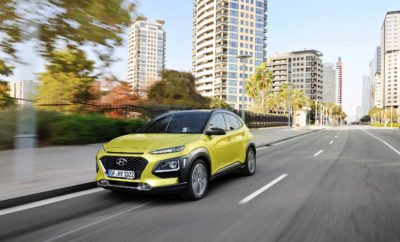 To Νέο Hyundai Kona κατακτά 5 αστέρια στο Euro NCAP • Το Νέο Hyundai Kona, το ολοκαίνουργιο B-SUV της Hyundai που αναμένεται σε λίγους μήνες και στην Ελλάδα, κατακτά κορυφαία βαθμολογία ασφαλείας στο νέο, αυστηρότερο Euro NCAP • Οι τεχνολογίες ενεργητικής ασφάλειας Hyundai SmartSense™ και τα εξελιγμένα συστήματα υποβοήθησης πληρούν τα υψηλότερα ευρωπαϊκά πρότυπα ασφαλείας • Το Νέο Hyundai Kona διακρίθηκε σε τέσσερις κατηγορίες: “Ενηλίκων επιβατών”, “Παιδιών”, “Πεζών” και “Συστημάτων υποβοήθησης ασφαλείας” Το Νέο Hyundai Kona της Hyundai Motor έλαβε τη μέγιστη βαθμολογία ασφάλειας των πέντε (5) αστέρων από τον ανεξάρτητο οργανισμό αξιολόγησης οχημάτων Euro NCAP. Αυτό το αποτέλεσμα αναδεικνύει το νέο B-SUV της Hyundai ως ένα από τα ασφαλέστερα οχήματα, έχοντας διακριθεί και στις τέσσερις κατηγορίες: : “Ενηλίκων επιβατών”, “Παιδιών”, “Πεζών” και “Συστημάτων υποβοήθησης ασφαλείας”. "Η κατάκτηση των πέντε αστέρων από τον Euro NCAP για το Νέο Hyundai Kona αποδεικνύει ότι το νεότερο SUV της Hyundai ανταποκρίνεται στα υψηλότερα πρότυπα ασφαλείας των πελατών μας", δήλωσε ο κ. Thomas A. Schmid, Chief Operating Officer της Hyundai Motor Europe. "Η κορυφαία αυτή διάκριση αποδεικνύει ότι η Hyundai Motor όχι μόνο προσφέρει τεχνολογικά εξελιγμένες και καινοτόμες λύσεις, αλλά τις καθιστά και εύκολα προσβάσιμες σε όλους". Hyundai SmartSense ™ Υψηλότερο επίπεδο ενεργητικής ασφάλειας Με κύριο στόχο να συμβαδίσει με τα υψηλότερα ευρωπαϊκά πρότυπα ασφαλείας, το Νέο Kona διαθέτει ένα ευρύ φάσμα χαρακτηριστικών ενεργητικής ασφάλειας, όπου μεταξύ άλλων συμπεριλαμβάνει συστήματα όπως: To σύστημα υποβοήθησης διατήρησης της λωρίδας (Lane Keeping Assist-LKA) συνέβαλε στην αξιολόγηση των 5 αστέρων περνώντας με επιτυχία όλες τις δοκιμές. Το σύστημα προειδοποιεί τον οδηγό σε μη ασφαλείς κινήσεις σε ταχύτητες άνω των 60 km / h ανιχνεύοντας τη θέση του αυτοκινήτου. Μια ηχητική προειδοποίηση ακούγεται πριν το αυτοκίνητο μετακινηθεί πάνω από τις διαχωριστικές γραμμές και προειδοποιεί τον οδηγό ηχητικά και οπτικά πριν από την διορθωτική κίνηση επαναφοράς της διεύθυνσης του οχήματος σε ασφαλή θέση. Το σύστημα υποβοήθησης αποφυγής πρόσκρουσης (Forward Collison Avoidance Assist - FCA), αποτελεί ένα προηγμένο χαρακτηριστικό ενεργητικής ασφάλειας που ειδοποιεί τους οδηγούς σε καταστάσεις έκτακτης ανάγκης και, εάν απαιτείται, φρενάρει αυτόνομα, λειτουργώντας σε τρία στάδια. Αρχικά προειδοποιεί τον οδηγό οπτικά και ακουστικά, ελέγχει το φρένο σύμφωνα με το στάδιο κινδύνου σύγκρουσης και εφαρμόζει τη μέγιστη δύναμη πέδησης για να αποφευχθεί η σύγκρουση ή να ελαχιστοποιηθούν οι ζημίες σε περίπτωση που μια σύγκρουση είναι αναπόφευκτη. Το σύστημα ενεργοποιείται όταν ένα όχημα ή ένας πεζός βρεθεί μπροστά από το αυτοκίνητο και λειτουργεί σε εξαιρετικά χρήσιμο εύρος ταχυτήτων, ήδη από τα 8 km/h. Επιπλέον των τεχνολογιών που δοκιμάστηκαν από τον Euro NCAP, το Νέο Hyundai Kona διαθέτει συστήματα όπως : High Beam Assist (HBA), Driver Attention Warning (DAW), Blind-Spot Collision Warning (BCW), Rear Cross-Traffic Collision Warning (RCCW). Επιπροσθέτως των τεχνολογιών ενεργητικής ασφάλειας Hyundai SmartSense ™, το Hyundai Kona διαθέτει επίσης πραγματικές ικανότητες SUV, χάρη στην επιλογή της τετρακίνησης. Ο προηγμένος και δυναμικός χαρακτήρας του αυτοκινήτου υπογραμμίζεται περαιτέρω από τις τεχνολογίες αιχμής που διαθέτει στον τομέα της συνδεσιμότηταςτα σύγχρονα χαρακτηριστικά συνδεσιμότητάς του. Επιπλέον Στοιχεία Kona Κινητήρες βενζίνης 1.0 T-GDi (120 PS) : Κατανάλωση καυσίμου μικτή : 5.2 -5.4 l / 100 km 2WD 6MT Εκπομπές CO2: 117 -125 g/km 1.6 T-GDi (177 PS) : Κατανάλωση καυσίμου μικτή : 6.7 l / 100 km 4WD 7-DCT Εκπομπές CO2: 153 g/km