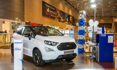 το νέο Ford EcoSport στο The Mall Athens Το νέο Ford EcoSport, το μικρό SUV της Ford, βρίσκεται ήδη στη Χριστουγεννιάτικη αγορά του πιο πολυσύχναστου εμπορικού κέντρου της Αθήνας, λίγες μόνο ημέρες πριν από το επίσημο Πανευρωπαϊκό λανσάρισμά του. Πλήρως αναβαθμισμένο σε όλους τους τομείς και με νέα εντυπωσιακή εμφάνιση, το νέο Ford Ecosport ανοίγει τις πόρτες του και σας καλεί να ανακαλύψετε το σύγχρονο και ποιοτικό εσωτερικό, τους αποδοτικούς κινητήρες και το νέο Έξυπνο Σύστημα Τετρακίνησης AWD. Διαθέσιμο για πρώτη φορά σε σπορ έκδοση, το νέο Ford EcoSport ST-Line σας περιμένει στο περίπτερο της Ford, στο τρίτο όροφο του The Mall Athens, δίπλα στη σπορ έκδοση του νέου Ford Fiesta, Ford Focus και Ford Kuga. Περίπτερο Ford @ The Mall Athens: Ώρες λειτουργίας: Δευτέρα-Παρασκευή 14:30-21:30 Σάββατο 12:00-20:00 Κυριακή 19:00-22:00