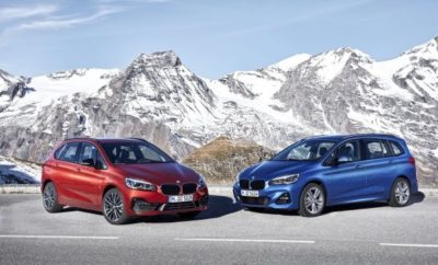 Οι ανανεωμένες BMW Σειρά 2 Active Tourer και BMW Σειρά 2 Gran Tourer θα κυκλοφορήσουν στην αγορά το Μάρτιο του 2018. Οι πωλήσεις του πρώτου Sports Activity Tourer (SAT) της BMW στην premium compact κατηγορία ξεπέρασαν τις 380.000 μονάδες το διάστημα μεταξύ 2014 και 2017. Τα δύο μοντέλα – τα οποία ξεχωρίζουν με τη λειτουργική χωροταξική φιλοσοφία τους – κατατάσσονται μεταξύ των bestseller της μάρκας. Μεγαλύτερη αγορά τους είναι η Γερμανία και ακολουθούν η Κίνα και η Μ. Βρετανία. Το ποσοστό κατάκτησης είναι υψηλό, πάνω από το 70% των πελατών είναι νέοι στη μάρκα BMW. Νέα εμφάνιση εμπρός τμήματος, με φαρδιά, μονοκόμματη εισαγωγή αέρα και πιο εντυπωσιακή μάσκα (με τη χαρακτηριστική μάσκα-νεφρά) υπογραμμίζουν τη σπορ και κομψή εμφάνιση του αυτοκινήτου. Η νέας σχεδίασης πίσω ποδιά με μεγαλύτερες απολήξεις εξαγωγής (διπλές για όλα τα τετρακύλινδρα μοντέλα), δίνουν έμφαση στο πλάτος του αυτοκινήτου. Εξαιρετικά δυναμική σχεδίαση για τα μοντέλα BMW Σειρά 2 Active Tourer και BMW Σειρά 2 Gran Tourer εξοπλισμένα με το νέο πακέτο M Sport. Δύο νέες εξωτερικές αποχρώσεις (Jucaro Beige και Sunset Orange) και έξι νέα σχέδια ζαντών αλουμινίου 17, 18 και 19-ιντσών αυξάνουν τις δυνατότητες εξατομίκευσης. Αποκλειστικά υλικά και νέα καλύμματα καθισμάτων σε ύφασμα / Sensatec και δέρμα χαρίζουν πρόσθετη φινέτσα στο εσωτερικό. Νέος ηλεκτρονικός επιλογέας σε μοντέλα με επτατάχυτο κιβώτιο διπλού συμπλέκτη Steptronic ή οκτατάχυτο Steptronic. Νέο σχέδιο για τους προαιρετικούς προβολείς LED και τους προσαρμοζόμενους προβολείς LED (Adaptive LED Headlights) με αντιθαμβωτική μεγάλη σκάλα φώτων. Οι γνώριμοι δίδυμοι στρογγυλοί προβολείς, εδώ σε εξαγωνικό σχήμα, δημιουργούν μία ακόμα προηγμένη και εντυπωσιακή εικόνα. Νέα είναι επίσης η σχεδίαση των προαιρετικών, εμπρός προβολέων ομίχλης LED. Η τελευταία γενιά κινητήρων βενζίνης και diesel με εκτενείς βελτιώσεις της απόδοσης, π.χ. στον στρόφαλο, τη διαχείριση θερμότητας, το σύστημα βαλβίδων και την υπερσυμπίεση. Οι κινητήρες της BMW Σειράς 2 Active Tourer αποδίδουν από 80 kW/109 hp έως 170 kW/231 hp, και της BMW Σειράς 2 Gran Tourer από 80 kW/109 hp έως 141 kW/192 hp. Η κατανάλωση μικτού κύκλου για τη νέα οικογένεια κινητήρων BMW EfficientDynamics κυμαίνεται μεταξύ 6,4 και 4,3 l/100 km, που ισοδυναμεί με εκπομπές CO2 στο μικτό κύκλο 147–112 g/km*. Από τον Μάρτιο του 2018 όλοι οι κινητήρες diesel θα υιοθετούν τεχνολογία επεξεργασίας καυσαερίων, συμπεριλαμβανομένου ενός φίλτρου σωματιδίων diesel, καταλύτη οξειδίων του αζώτου NOX και συστήματος SCR (Selective Catalytic Reduction), που χρησιμοποιεί ψεκασμό με διάλυμα ουρίας (AdBlue) για την αποτελεσματική μείωση των οξειδίων του αζώτου από τα καυσαέρια του αυτοκινήτου. Όλοι οι τετρακύλινδροι diesel διαθέτουν τώρα τεχνολογία BMW TwinPower Turbo με δύο υπερσυμπιεστές. Plug-in υβριδική BMW 225xe iPerformance Active Tourer με ηλεκτρική αυτονομία 45 km, ισχύ συστήματος 224 hp και κατανάλωση μικτού κύκλου 2,5–2,3 l/100 km (εκπομπές CO2: 57–52 g/km)**. * Οι τιμές κατανάλωσης καυσίμου, εκπομπών CO2, ηλεκτρικής κατανάλωσης και αυτονομίας καθορίστηκαν σύμφωνα με την Ευρωπαϊκή Οδηγία (EC) 715/2007 στην ισχύουσα έκδοση την εποχή της έγκρισης τύπου. ** Βάση για τιμές κατανάλωσης: WLTP Επτατάχυτο κιβώτιο διπλού συμπλέκτη Steptronic διατίθεται για πρώτη φορά στα δύο μοντέλα μαζί με ένα οκτατάχυτο Steptronic και ένα εξατάχυτο μηχανικό. Η 220i είναι στάνταρ εξοπλισμένη με το επτατάχυτο κιβώτιο διπλού συμπλέκτη Steptronic, οι 225i xDrive και 220d με το οκτατάχυτο Steptronic. Καινοτόμα λειτουργική φιλοσοφία με την τελευταία γενιά του συστήματος iDrive (διαθέσιμο από 7/2017). Προαιρετικά συστήματα πλοήγησης με οθόνη αφής 6,5 ή 8,8-ιντσών, voice control και λειτουργία iDrive με επιφάνεια αφής. BMW ConnectedDrive Services (διαθέσιμες από 7/2017) προσφέρουν εξαιρετικά επίπεδα συνδεσιμότητας. Real Time Traffic Information (RTTI), ειδοποιήσεις Time-to-Leave και Share Destination μέσω εφαρμογής, web ημερολογίου, και λειτουργία Microsoft Exchange για ανταλλαγή και επεξεργασία email, καταχωρήσεων ημερολογίου και δεδομένων επαφών. Η ενσωμάτωση Smartphone είναι ευκολότερη χάρη στο Apple CarPlay. Επαγωγική φόρτιση για συμβατά κινητά τηλέφωνα και WiFi hotspot για μέχρι δέκα συσκευές. Εκτενής γκάμα συστημάτων υποστήριξης οδηγού περιλαμβάνει Active Cruise Control – με προσαρμοζόμενη ρύθμιση ταχύτητας μεταξύ 0 και 140 km/h – και Traffic Jam Assistant, που διατηρεί αυτόματα το αυτοκίνητο στη λωρίδα του σε ταχύτητες έως 60 km/h. Και τα δύο συστήματα υποστήριξης αποτελούν τμήμα του προαιρετικού πακέτου Driving Assistant Plus.