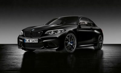 Η αγωνιστική τεχνολογία και μία δυναμική σχεδίαση προσανατολισμένη στις επιδόσεις βοηθούν την BMW M2 (κατανάλωση μικτού κύκλου: 8,5 l/100 km, εκπομπές CO2 στο μικτό κύκλο: 199 g/km) να διεκδικήσει μία εξαιρετική θέση στην premium compact κατηγορία. Η αποκλειστική BMW M2 Coupe Edition Black Shadow δίνει έμφαση στις επιδόσεις του ισχυρού, σπορ αυτοκινήτου με τα κατάλληλα σχεδιαστικά χαρακτηριστικά. Η ειδική έκδοση θα διατίθεται από τον Απρίλιο του 2018. Η BMW M2 γοητεύει με την ακρίβεια συμπεριφοράς και την συναρπαστική επιτάχυνση. Ο straight six κινητήρας των 272 kW/370 hp, η κλασική πίσω κίνηση και η τεχνολογία ανάρτησης που είναι προϊόν της πολυετούς εμπειρίας της μάρκας από το μηχανοκίνητο αθλητισμό, έχει ξεσηκώσει τους λάτρεις της σπορ οδήγησης σε όλο τον κόσμο. Με το προαιρετικό 7-τάχυτο κιβώτιο Μ διπλού συμπλέκτη με Drivelogic, η BMW M2 επιταχύνει από στάση στα 100 km/h σε μόλις 4,3 δευτερόλεπτα. Σε πολύ σύντομο διάστημα, η BMW M2 έγινε bestseller, κατακτώντας και νέα target groups. Με πωλήσεις περισσότερες από 12.000 μονάδες σε όλο τον κόσμο την πρώτη πλήρη χρονιά παραγωγής της, η BMW M2 έγινε το πιο επιτυχημένο μοντέλο της BMW M το 2017. Η BMW M2 Coupe Edition Black Shadow διαθέτει επιλεγμένα στιλιστικά στοιχεία που αναδεικνύουν την δυναμική εμφάνιση του κορυφαίου ‘αθλητή’. Η ειδική έκδοση διατίθεται αποκλειστικά με την εξωτερική απόχρωση Sapphire Black metallic. Επιπλέον, black matt σφυρήλατες ζάντες αλουμινίου 19-ιντσών με σχέδιο ακτίνων Y και ελαστικά διαφορετικών διαστάσεων εμπρός/πίσω υπογραμμίζουν με εντυπωσιακό τρόπο την εμφάνιση του compact coupe. Τα χαρακτηριστικά αυτά ολοκληρώνονται με εξωτερικούς καθρέπτες σε φινίρισμα carbon, μάσκα M και διακοσμητικές μπάρες για τα πλαϊνά πάνελ σε high-gloss black. Με πίσω διαχύτη από carbon και διακοσμητικά σε black-chrome για τις κλασικές, διπλές απολήξεις εξάτμισης M, που είναι επίσης ενσωματωμένες και τις δύο πλευρές στην πίσω ποδιά, η BMW M2 Coupe Edition Black Shadow προσθέτει νέες πινελιές εμπνευσμένες από τους αγώνες. Η BMW M2 Black Edition θα διατίθεται από τον Απρίλιο του 2018.