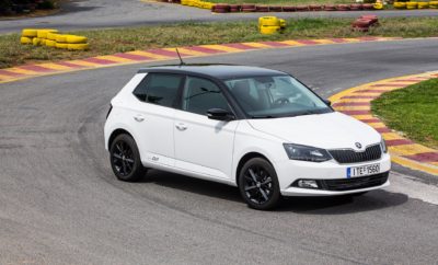 SKODA Fabia Cup Edition: μία νέα ειδική σπορ έκδοση της Fabia • Η SKODA Fabia Cup Edition είναι μια ειδική σπορ έκδοση της Fabia σε εξαιρετική τιμή • Βασίζεται στην έκδοση 1.0L Style με τον «χιλιάρη» κινητήρα των 110 ίππων • Με σπορ πολυλειτουργικό τιμόνι και σπορ καθίσματα, μαύρες ζάντες αλουμινίου, διχρωμία λευκό αμάξωμα – μαύρη οροφή και μαύροι καθρέφτες, με σκιασμένα πίσω τζάμια • Προτεινόμενη τιμή λιανικής μόλις 14.900 € Η SKODA γιορτάζει την επί τρία συνεχή χρόνια κυριαρχία της Fabia R5 στην WRC 2 κατηγορία του Παγκόσμιου Πρωταθλήματος Ράλλυ, προσφέροντας μια έκδοση με έντονο το σπορ DNA του αγωνιστικού αυτοκινήτου, διατηρώντας όμως σε πολύ προσιτά επίπεδα την τιμή απόκτησής του. Και εγένετο η Fabia Cup Edition, μία έκδοση που υπόσχεται να δώσει άλλο χρώμα και σπορ χαρακτήρα στις καθημερινές μετακινήσεις. Για την υλοποίηση της Fabia Cup Edition επελέγη η έκδοση 1.0L TSI Style, με μέγιστη ιπποδύναμη 110 PS, ανώτατη τελική ταχύτητα 196 χ.α.ω. και επιτάχυνση 0-100 χ.α.ω. σε 9,5΄΄. Στο εσωτερικό, τα επιπλέον στοιχεία εξοπλισμού που διαφοροποιούν αυτή την ξεχωριστή Fabia, είναι το 3-άκτινο δερμάτινο πολυλειτουργικό τιμόνι Supersport και τα σπορ καθίσματα εμπρός. Εξωτερικά, οι ζάντες αλουμινίου 16΄΄ σε μαύρο χρώμα, συνδυάζονται με το ειδικό πακέτο διχρωμίας με λευκό χρώμα αμαξώματος, μαύρους καθρέφτες και μαύρη οροφή. Η σκίαση των πίσω τζαμιών “Sunset”, προσδίδει ακόμα πιο επιθετικό look στην ειδική αυτή έκδοση. Τέλος, η σήμανση “EDITION CUP” στο πλάι και το πίσω μέρος, έρχεται να κάνει γνωστή την ταυτότητα του μοντέλου, που κατά τα άλλα εκφράζει με τον καλύτερο τρόπο τις παραδοσιακές αξίες της Fabia: βραβευμένο design, πολύ καλή ποιότητα κατασκευής, εξαιρετικό value for money. Το τελευταίο, υποστηρίζεται με τον καλύτερο τρόπο από την τιμή του αυτοκινήτου. Η Fabia Cup Edition προσφέρεται με προτεινόμενη τιμή λιανικής μόλις 14.900 €, όση και η τιμή της «απλής» έκδοσης, χωρίς τον επιπλέον σπορ εξοπλισμό, διχρωμίες κλπ. Σημειώνεται ότι η συγκεκριμένη έκδοση θα διατίθεται αποκλειστικά στον χρωματικό συνδυασμό λευκό αμάξωμα με μαύρη οροφή και καθρέπτες.