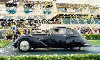 Η Alfa Romeo κατακτά τον 68ο διαγωνισμό Pebble Beach Concours d'Elegance Η Alfa Romeo, αποτελεί σημείο αναφοράς στον τομέα του στιλ και της αισθητικής. Τόσο στο παρελθόν, όσο και σήμερα, τα μοντέλα της ξεχωρίζουν για τον δυναμικό τους σχεδιασμό που συνδυάζει ιδανικά τις αρμονικές γραμμές με τα ξεχωριστά στιλιστικά στοιχεία και βέβαια τον σπορ χαρακτήρα. Ο ετήσιος διαγωνισμός, Pebble Beach Concours d'Elegance, που πραγματοποιείται στην Καλιφόρνια, αποτελεί την πιο ξεχωριστή διοργάνωση του είδους στον κόσμο. Κάθε χρόνο, από το 1950 που ξεκίνησε ο θεσμός, διαγωνίζονται στα πλαίσια της εκδήλωσης αριστουργήματα από όλη την ιστορία της αυτοκίνησης. Φέτος, στον 68ο διαγωνισμό, η πολυπόθητη χρυσή κορδέλα που απονέμεται στο καλύτερο αυτοκίνητο της διοργάνωσης (Best of Show), πήγε σε μια μοναδική Alfa Romeo 8C 2900B Touring berlinetta του 1937. Το συγκεκριμένο αυτοκίνητο επικράτησε ανάμεσα σε 209 συμμετοχές, από 17 κράτη. Εκτός από την κατάκτηση της κορυφαίας διάκρισης, η 8C 2900B θριάμβευσε στην κατηγορία της, ενώ κατέκτησε ακόμα δύο βραβεία, το βραβείο "Charles A. Chayne " και το βραβείο "J. B. & Dorothy Nethercutt» για το πιο όμορφο κλειστό αυτοκίνητο. Πρόκειται για την τρίτη φορά που η Alfa Romeo κατακτά την κορυφή στο διαγωνισμό, πάντα με εκδόσεις της 8C 2900B. Την πρώτη φορά, το 1988, το βραβείο κέρδισε μια 8C 2900B spider, ενώ τη δεύτερη το 2008, μια 8C 2900B coupé. "Αυτή η Alfa Romeo 8C 2900B Touring έχει ότι μπορεί να ζητήσει κανείς από ένα αυτοκίνητο. Ταχύτητα, στιλ και βέβαια sex appeal. Είναι ένα μαγικό αυτοκίνητο, το οποίο εκτός των άλλων έχει και μοναδικό ήχο!" Sandra Button, Πρόεδρος της διοργάνωσης