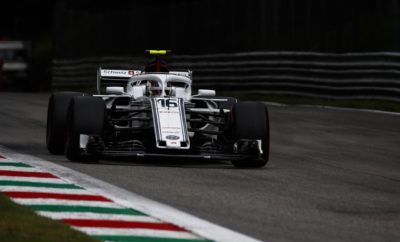 Η Alfa Romeo Sauber F1 Team είναι στην ευχάριστη θέση ν' ανακοινώσει ότι ο Kimi Räikkönen θα είναι μέλος της ομάδας από το 2019. Ο παγκόσμιος πρωταθλητής F1 του 2007, υπέγραψε για τα δυο επόμενα χρόνια. Στην καριέρα του ο Kimi Räikkönen έχει πάρει 20 νίκες σε Grand Prix και έχει ανέβει 100 φορές στο βάθρο. Αυτό τον καθιστά έναν από τους πιο πετυχημένους οδηγούς στην ιστορία του αθλήματος. Η Alfa Romeo Sauber F1 Team ανυπομονεί για την άφιξη του Φινλανδού οδηγού. Κοινός μας στόχος η επίτευξη καλών αποτελεσμάτων. Η Alfa Romeo Sauber F1 Team θέλει επίσης να συγχαρεί το Charles Leclerc για το φανταστικό βήμα να γίνει μέλος της Scuderia Ferrari από το 2019. Του ευχόμαστε ότι καλύτερο για το μέλλον στο άθλημά μας. Κατά τη διάρκεια της πρώτης του χρονιάς, ο 21χρονος Μονεγάσκος οδηγός έδωσε στην ομάδα μας, μεγάλη ικανοποίηση. Θα συνεχίσουμε να δουλεύουμε μαζί για να προοδεύσουμε στο τελευταίο μέρος της φετινής σεζόν. Frédéric Vasseur, CEO της Sauber Motorsport και αγωνιστικός διευθυντής της Alfa Romeo Sauber F1 Team: "Η συνεργασία με τον Kimi Räikkönen αποτελεί σημαντικό βήμα για το εγχείρημά μας. Μας φέρνει πιο κοντά στο στόχο μας που είναι να σημειώσουμε ως ομάδα, σημαντική πρόοδο το επόμενο χρονικό διάστημα. Το ταλέντο του Kimi και η πολύτιμη εμπειρία του στη F1 θα συμβάλλει στην εξέλιξη του μονοθεσίου και θα επιταχύνει την ανάπτυξη και βελτίωση της ομάδας συνολικά. Μαζί θα ξεκινήσουμε το 2019 με στόχο, αποτελέσματα που μετράνε. Ήταν μεγάλη ευχαρίστηση για μας ότι στηρίξαμε το Charles Leclerc, στην πρώτη του χρονιά στη F1. Από τότε που ήρθε έδωσε στην ομάδα κίνητρο και ικανοποίηση. Ξέρουμε καλά το ταλέντο του Charles και είμαστε βέβαιοι ότι θα έχει σπουδαίο μέλλον. Του ευχόμαστε ότι καλύτερο".