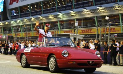 Ο Charles Leclerc επέστρεψε στους βαθμούς, ο Marcus Ericsson τερμάτισε πολύ κοντά πίσω του. Καιρός: στεγνό, 30°C στον αέρα, 32-34°C στο οδόστρωμα Ο θεαματικός νυχτερινός αγώνας της Formula 1, στη Σιγκαπούρη ολοκληρώθηκε με τον Charles Leclerc να παίρνει άλλους δυο βαθμούς για λογαριασμό της Alfa Romeo Sauber F1 Team. Ο Marcus Ericsson ήταν επίσης πολύ κοντά στον να τερματίσει στην 10αδα. Είχε σταθερή απόδοση και κατάφερε να πάρει 11ος την καρό σημαία. Ξεκινώντας από την 13η και 14η θέση αμφότεροι οι οδηγοί έκαναν καλή εκκίνηση και είχαν δυνατή απόδοση. Έδωσαν μάχη για να κερδίσουν θέσεις στο μέσο της κατάταξης ακολουθώντας τακτική μιας αλλαγής ελαστικών. Σε αυτή τους την προσπάθεια, βρέθηκαν αντιμέτωποι με τις προκλήσεις και τα εμπόδια που θέτει η απαιτητική διαδρομή της Μαρίνα Μπέι. Με αυτοπεποίθηση και υψηλό ηθικό η ομάδα επιστρέφει τώρα στην Ελβετία για να προετοιμαστεί για το επόμενο Grand Prix στη Ρωσία. H Alfa Romeo Sauber F1 Team βρίσκεται στην 9η θέση του πρωταθλήματος Κατασκευαστών. Ο Charles Leclerc είναι στην 15η θέση του πρωταθλήματος οδηγών (15 βαθμοί) και ο Marcus Ericsson στην 18η θέση (6 βαθμοί). Marcus Ericsson (μονοθέσιο Νο 9): C37 (Chassis 03/Ferrari) Αποτέλεσμα: 11ος. Εκκίνησε με την πάρα πολύ μαλακή γόμα μετά από 44 γύρους έβαλε την εξαιρετικά μαλακή γόμα. "Ήταν ένας σχετικά καλός αγώνας. Ο ρυθμός μου ήταν καλός και δεν έκανα λάθη. Παραταύτα είναι κάπως απογοητευτικό ότι τερματίσαμε στην 11η θέση τόσο κοντά στους βαθμούς. Είχαμε δυνατή απόδοση αλλά δεν μπορούσα να δώσει μάχη για την 10η θέση μετά την αλλαγή ελαστικών, όταν επέστρεψα στην πίστα ακολουθώντας τα προπορευόμενα μονοθέσια. Συνολικά κάναμε καλή δουλειά ως ομάδα και θα δώσουμε ξανά μάχη στο Σότσι.» Charles Leclerc (μονοθέσιο Νο 16): C37 (Chassis 02/Ferrari) Αποτέλεσμα: 9ος. Εκκίνησε με την πάρα πολύ μαλακή γόμα και μετά από 38 γύρους έβαλε την εξαιρετικά μαλακή γόμα. "Τι αγώνας... ήταν σχεδόν τέλειος! Οι χρόνοι μας ανά γύρο ήταν δυνατοί και το ζύγισμα του μονοθεσίου καλό από την αρχή ως το τέλος. Πραγματοποιήσαμε σπουδαία ανάκαμψη αυτό το Σαββατοκύριακο, μετά από μια Παρασκευή όπου ο ρυθμός μας δεν ήταν τόσο δυνατός. Χάρη στη στρατηγική μας μπορέσαμε να βρούμε το δρόμο ανάμεσα σ' αυτούς που βρίσκονταν στο μέσο της κατάταξης και να τερματίσουμε ξανά στους βαθμούς. Νιώθω καλά μ' αυτό το επίτευγμα μετά τα τελευταία Σαββατοκύριακα, δείχνει τη δυναμική μας. Ανυπομονώ για τον επόμενο αγώνα." Frédéric Vasseur, Επικεφαλής Ομάδας: "Είμαστε ικανοποιημένοι με το σημερινό αποτέλεσμα. Ξεκινήσαμε με δυσκολίες το τριήμερο, τις αντιμετωπίσαμε και πήραμε αξιοπρεπείς θέσεις στις κατατακτήριες δοκιμές. Στον απαιτητικό αγώνα η στρατηγική μας ήταν καλή και αμφότεροι οι οδηγοί είχαν δυνατή και σταθερή απόδοση. Ο Charles τερμάτισε 9ος προσθέτοντας δυο ακόμη βαθμούς στη συγκομιδή μας. Ο Marcus ήταν πολύ κοντά στην 10αδα. Πρέπει να παραμείνουμε επικεντρωμένοι και να συνεχίσουμε να βελτιωνόμαστε προς αυτή την κατεύθυνση, ανυπομονώ για το επόμενο Grand Prix στη Ρωσία."