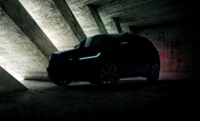 Πρεμιέρα για το νέο SKODA KODIAQ RS στο Παρίσι • Η SKODA παρουσιάζει την πρώτη RS έκδοση ενός SUV της, στο Σαλόνι Αυτοκινήτου στο Παρίσι • Το KODIAQ RS θα είναι τετρακίνητο, με προηγμένο πετρελαιοκινητήρα 240 ίππων με διπλό turbo • Στο στάνταρ εξοπλισμό ψηφιακός πίνακας οργάνων Virtual Cockpit και hi-tech LED φώτα • Ο ήχος του κινητήρα ακόμα πιο έντονα σπορ χάρη στο σύστημα ενίσχυσης Dynamic Sound Boost • Το πρώτο μοντέλο της SKODA που θα φέρει το νέο λογότυπο «RS» Το νέο SKODA KODIAQ RS θα κάνει την παγκόσμια πρεμιέρα του στο επερχόμενο Σαλόνι Αυτοκινήτου στο Παρίσι. Πρόκειται για το πρώτο SUV της SKODA που παρουσιάζεται σε RS έκδοση. Η οικογένεια RS της SKODA περιλαμβάνει όλα τα μοντέλα που έχουν πιο σπορ DNA και χαρακτηρίζονται από την ταχύτητα, τις επιδόσεις και τη δυναμική οδήγηση που προσφέρουν. Ξεχωρίζουν από τις αγωνιστικές τους καταβολές, καθώς η μάρκα έχει εμπλοκή σε διάφορες μορφές motorsport για περισσότερο από 117 χρόνια! Το νέο KODIAQ RS, με μόνιμη τετρακίνηση, θα διατίθεται και ως 7θέσιο ενώ θα «φορά» ένα τετρακύλινδρο, δίλιτρο κινητήρα diesel, με διπλό turbo, ο οποίος θα αποδίδει 240 ίππους με τη μέγιστη ροπή να φτάνει τα 500 Nm. Πρόκειται για τον ισχυρότερο κινητήρα diesel που έχει παρουσιάσει ποτέ η SKODA! Το video που έδωσε στη δημοσιότητα η SKODA ( https://www.skoda-storyboard.com/r/KODIAQ-RS-video ), όπου πρωταγωνιστεί το KODIAQ RS στη σπορ απόχρωση Race Blue, προσφέρει μία πρόγευση του hi-tech συστήματος φώτων LED και του ψηφιακού πίνακα οργάνων Virtual Cockpit που θα έχει το νέο KODIAQ RS στο βασικό εξοπλισμό του. Μάλιστα, ο παραμετροποιήσιμος πίνακας οργάνων θα έχει και μία 5η επιλογή οθόνης, με την ένδειξη “Sport”, που συμπληρώνει ιδανικά το δυναμικό χαρακτήρα του μοντέλου. Στο νέο KODIAQ RS η SKODA παρουσιάζει για πρώτη φορά σε μοντέλο της το Dynamic Sound Boost. Πρόκειται για ένα εξελιγμένο σύστημα που χρησιμοποιεί δεδομένα από την ηλεκτρονική μονάδα ελέγχου του αυτοκινήτου και μεταβάλει ή ενισχύει τον ήχο του κινητήρα ανάλογα με το πρόγραμμα οδήγησης που έχει επιλέξει ο οδηγός. Το σύστημα προσφέρει μία συναρπαστική ακουστική εμπειρία που κάνει το μοντέλο ακόμα πιο απολαυστικό στην οδήγηση. Παράλληλα με την αποκάλυψη του νέου μοντέλου, η SKODA παρουσιάζει για πρώτη φορά το επανασχεδιασμένο λογότυπο «RS». Το νέο logo, με κυρίαρχο χρώμα το κόκκινο που συμβολίζει το σπορ πνεύμα και τη μεγάλη ισχύ των κινητήρων, σε συνδυασμό με το γράμμα “v” από το victory (= νίκη), θα κοσμεί όλες τις RS εκδόσεις των μοντέλων της μάρκας. Τα αρχικά RS προέρχονται από τις λέξεις Rally Sport και πρωτοχρησιμοποιήθηκαν το 1974 σε δύο σπορ πρωτότυπα της SKODA, τα 180 RS και 200 RS. Ένα χρόνο αργότερα, το 130 RS, ένα σπορ κουπέ, κατέκτησε δύο πρώτες νίκες στην κλάση του στο Ράλλυ Μόντε Κάρλο και στο Ράλλυ Ακρόπολις. Το πρώτο RS μοντέλο παραγωγής, στη σύγχρονη ιστορία της SKODA, ήταν η OCTAVIA RS που παρουσιάστηκε το 2000.