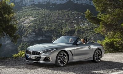 Το κλασικό roadster επαναπροσδιορίζεται και είναι πιο σπορ από ποτέ: η νέα BMW Z4 συνδυάζει τον δυναμισμό ενός σπορ αυτοκινήτου με μία σχεδίαση που απευθύνεται στο συναίσθημα, ένα αποκλειστικό περιβάλλον και προηγμένα στοιχεία εξοπλισμού. Η γνήσια οδηγική απόλαυση συναντά την προηγμένη τεχνολογία κινητήρων, πλαισίου, ελέγχου και συνδεσιμότητας. Η νέα BMW Z4 είναι μία πολύ μοντέρνα προσθήκη στη μακρά ιστορία της μάρκας στα συναρπαστικά μοντέλα roadster. Διθέσια με πλήρως ηλεκτρικό, υφασμάτινο soft-top. Ανανεωμένες αναλογίες, κεντρική θέση καθισμάτων, μικρότερο μεταξόνιο για αυξημένη ευελιξία και φαρδύτερα μετατρόχια από την προκάτοχό της. Μέτρα εξοικονόμησης βάρους και ιδανική κατανομή βάρους 50 : 50, αεροδυναμικά βελτιστοποιημένο αμάξωμα. Εξωτερική σχεδίαση με έμφαση στην αισθητική ακρίβεια και την στιλιστική ταυτότητα. Προβολείς τοποθετημένοι στα εξωτερικά άκρα του εμπρός τμήματος και σε κάθετη διάταξη για πρώτη φορά. Προβολείς LED στάνταρ, προσαρμοζόμενοι προβολείς LED με λειτουργία matrix για αντιθαμβωτική μεγάλη σκάλα και φώτα στροφών, προαιρετικά. Μεγάλη μάσκα νεφρών BMW με νέο σχέδιο πλέγματος. Μεγάλο καπό με έντονο περίγραμμα εκτείνεται μέχρι τους θόλους των τροχών. Μεγάλα Air Breathers από όπου ξεκινούν οι γραμμές και οι πλευρικές επιφάνειες που καθορίζουν τα πλευρά. Μυώδες, ανάγλυφο πίσω τμήμα με αρμονικά ενσωματωμένη αεροτομή, λεπτά φώτα LED και διαχύτης. Μοντέρνο, οδηγοκεντρικό εσωτερικό με ποιοτικό στυλ, γραμμές που κινούνται δυναμικά προς τα εμπρός και άριστα οργανωμένα πάνελ ελέγχου. Η απέριττη αισθητική ενισχύει τον αυθεντικό χαρακτήρα. Οι γραμμές των πάνελ θυρών παραπέμπουν σε εξωτερικά γραφιστικά στοιχεία που φαίνονται από το πλάι. Εκθεσιακή πρεμιέρα τον Οκτώβριο του 2018 στο Σαλόνι Αυτοκινήτου του Παρισιού. Λανσάρισμα το Μάρτιο του 2019 με δυνατότητα επιλογής από τρεις εκδόσεις: BMW Z4 M40i BMW M Performance (κατανάλωση μικτού κύκλου: 7.4 – 7.1 l/100 km CO2 εκπομπές στο μικτό κύκλο: 168 – 162 g/km)* με νέο, εξακύλινδρο εν σειρά κινητήρα 250 kW/340 hp, BMW Z4 sDrive30i (κατανάλωση μικτού κύκλου: 6.1 – 6.0 l/100 km CO2 εκπομπές στο μικτό κύκλο: 139 – 137 g/km)* και BMW Z4 sDrive20i (κατανάλωση μικτού κύκλου: 6.1 – 6.0 l/100 km CO2 εκπομπές στο μικτό κύκλο: 139 – 137 g/km)* με τετρακύλινδρους κινητήρες και ισχύ 190 kW/258 hp και 145 kW/197 hp αντίστοιχα. Βελτιωμένο, οκτακύλινδρο κιβώτιο Steptronic Sport στάνταρ. Όλοι οι κινητήρες φέρουν φίλτρο σωματιδίων βενζίνης, ενώ οι εκπομπές ρύπων τους πληρούν το πρότυπο Euro 6d-TEMP. Νέο roadster σχεδιασμένο για μέγιστη ευελιξία, δυναμισμό και ακρίβεια διεύθυνσης. Χαμηλό κέντρο βάρους. Εξαιρετικά άκαμπτη δομή αμαξώματος και βάσεις πλαισίου. Νέα σχεδίαση εμπρός και πίσω άξονα. Φρένα M Sport, Ανάρτηση Adaptive Sport, διαφορικό M Sport και ελαστικά υψηλών επιδόσεων προσφέρονται στάνταρ (BMW Z4 M40i) ή προαιρετικά. Μεταβλητή, σπορ υποβοήθηση διεύθυνσης και ελαστικά διαφορετικών διαστάσεων μπροστά / πίσω για όλες τις εκδόσεις. Πλούσιος στάνταρ εξοπλισμός που υποδηλώνει τον σπορ χαρακτήρα. Ειδικά σπορ καθίσματα με ενσωματωμένα προσκέφαλα. Δερμάτινη ταπετσαρία Vernasca στάνταρ στις BMW Z4 sDrive30i, ενώ η BMW Z4 M40i έχει δερμάτινο / Alcantara σαλόνι. Σταθερά roll bar. Διακόπτης Driving Experience Control για επιλογή των προγραμμάτων COMFORT, SPORT και SPORT+, που αλλάζουν αισθητά την απόκριση του αυτοκινήτου. Υφασμάτινο soft-top ανοίγει και κλείνει πιέζοντας ένα μπουτόν μέσα σε δέκα δευτερόλεπτα, ακόμα και εν κινήσει με ταχύτητα 50 km/h. Χωρητικότητα χώρου αποσκευών αυξημένη πάνω από 50% (στα 281L) συγκριτικά με το προηγούμενο μοντέλο. Μοντέλο Sport Line και πακέτο M Sport με αποκλειστικά στοιχεία σχεδίασης και εξοπλισμού. Κορυφαία γκάμα συστημάτων υποστήριξης οδηγού: Collision και Pedestrian Warning με λειτουργία City Braking στάνταρ, όπως και σύστημα Lane Departure Warning. Διατίθενται προαιρετικά: Active Cruise Control με λειτουργία Stop & Go, αναγνώριση οδικής σήμανσης, πληροφορίες απόστασης, σύστημα Lane Change Warning, Rear Collision Prevention και Cross-Traffic Alert, Active Park Distance Control, κάμερα οπισθοπορείας, Parking Assistant με αυτοματοποιημένη διαμήκη και εγκάρσια καθοδήγηση κατά τους ελιγμούς εισόδου/εξόδου από χώρους στάθμευσης, και Reversing Assistant. BMW Head-Up Display διατίθεται στο roadster για πρώτη φορά. Λειτουργία φιλική προς το χρήστη και ευφυής συνδεσιμότητα χάρη στο BMW Operating System 7.0. Προαιρετικό BMW Live Cockpit Professional με εναρμονισμένα, εξατομικεύσιμα γραφικά στον πλήρως ψηφιακό πίνακα οργάνων και στο Control Display (και στις δύο περιπτώσεις με οθόνη 10,25 ιντσών). Πολλαπλά προγράμματα λειτουργίας οθόνης αφής μέσω του Control Display, iDrive Controller, χειριστήρια στο τιμόνι ή φωνητικός έλεγχος (voice control). Ποικίλη γκάμα ψηφιακών υπηρεσιών BMW ConnectedDrive: ασύρματες (over-the-air) ενημερώσεις χαρτών και λογισμικού πλοήγησης. Προειδοποιήσεις κινδύνου μέσω διασύνδεσης με άλλα οχήματα BMW. BMW Digital Key για πρόσβαση στο όχημα και εκκίνηση κινητήρα μέσω smartphone. Εκδόσεις μοντέλου στο λανσάρισμα: BMW Z 4 M 40 i : Εξακύλινδρος, εν σειρά βενζινοκινητήρας, οκτατάχυτο κιβώτιο Steptronic. Κυβισμός: 2.998 cc, ισχύς: 250 kW/340 hp στα 5.000 – 6.500 rpm, μέγιστη ροπή: 500 Nm στις 1.600 – 4.500 rpm. Επιτάχυνση [0 – 100 km/h]: 4,6 δευτερόλεπτα, τελική ταχύτητα: 250 km/h. Κατανάλωση μικτού κύκλου*: 7.4 – 7.1 l/100 km, CO2 εκπομπές στο μικτό κύκλο*: 168 – 162 g/km, πρότυπο εκπομπών ρύπων: EU6d-TEMP. BMW Z 4 sDrive 30 i : Τετρακύλινδρος, εν σειρά βενζινοκινητήρας, οκτάχυτο κιβώτιο Steptronic. Κυβισμός: 1.998 cc, ισχύς: 190 kW/258 hp στις 5.000 – 6.500 rpm, μέγιστη ροπή: 400 Nm 1.550 – 4.400 rpm. Επιτάχυνση [0 – 100 km/h: 5,4 δεύτερα, τελική ταχύτητα: 250 km/h. Κατανάλωση μικτού κύκλου*: 6.1 – 6.0 l/100 km, εκπομπές CO2 στο μικτό κύκλο*: 139 – 137 g/km, EU6d-TEMP. BMW Z 4 sDrive 20 i : Τετρακύλινδροι, εν σειρά βενζινοκινητήρες, οκτάχυτο Steptronic. Κυβισμός: 1.998 cc, ισχύς: 145 kW/197 hp at 4.500 – 6.500 rpm, μέγιστη ροπή: 320 Nm στα 1.450 – 4.200 rpm. Επιτάχυνση [0 – 100 km/h]: 6,6 δεύτερα, τελική ταχύτητα: 240 km/h. Κατανάλωση μικτού κύκλου*: 6.1 – 6.0 l/100 km, CO2 εκπομπές στο μικτό κύκλο*: 139 – 137 g/km, πρότυπο εκπομπών ρύπων: EU6d-TEMP.