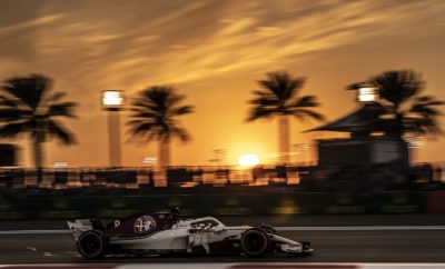 Μετά από μια εκπληκτική σεζόν όπου η Alfa Romeo Sauber F1 Team επέδειξε σταθερή πρόοδο, ήρθε ο τερματισμός στην 8η θέση του 2018 FIA Formula 1 Πρωταθλήματος Κατασκευαστών με συνολική συγκομιδή 48 βαθμών. Το αποτέλεσμα δεικνύει τη σκληρή δουλειά των Charles Leclerc, Marcus Ericsson όπως και των μελών της ομάδας τόσο στην πίστα όσο και στα κεντρικά στην Ελβετία. Το αποτέλεσμα στο 2018 Άμπου Ντάμπι Grand Prix επιβεβαίωσε την καλή δουλειά που έγινε, με τους οδηγούς να βελτιώνουν τη θέση τους κατά τη διάρκεια του Σαββατοκύριακου. Είχαν αμφότεροι στρατηγική μιας αλλαγής, ο Leclerc εκκίνησε υποχρεωτικά με την εξαιρετικά μαλακή γόμα με την οποία κατετάγη στο Q3 το Σάββατο. Αντίθετα ο Ericsson εκκίνησε από την 12η θέση της κατάταξης, με την πιο σκληρή από τις διαθέσιμες γόμες, την πολύ μαλακή. Ήταν ένας επεισοδιακός αγώνας που χαρακτηρίστηκε από ένα συμβάν λίγο μετά την εκκίνηση. Αμφότεροι οι οδηγοί μας έκαναν πολύ καλή δουλειά στη διαχείριση των ελαστικών και επέδειξαν καλό ρυθμό όταν ο αγώνας πήρε διαφορετική τροπή για τον καθέναν τους. Ο Charles Leclerc είχε μια ακόμη άριστη απόδοση δίνοντας μάχες για τις πρώτες θέσεις του μέσου της κατάταξης. Πήρε τελικά τους βαθμούς της 7ης θέσης. Ο Marcus Ericsson ήθελε ένα θετικό αποτέλεσμα στον τελευταίο του αγώνα οπότε ξεκίνησε με καλή απόδοση και βελτίωνε το ρυθμό του γύρο με το γύρο. Δυστυχώς ο Σουηδός υποχρεώθηκε σε εγκατάλειψη λόγω μηχανικής βλάβης στον 26ο γύρο ενόσω ήταν στην πρώτη δεκάδα. Ο Charles Leclerc (39 βαθμούς) τερμάτισε στην 13η θέση του 2018 FIA Formula 1 Πρωταθλήματος Οδηγών και ο Marcus Ericsson στην 17η θέση (9 βαθμούς). Η ομάδα ευχαριστεί και τους δυο οδηγούς για την άριστη απόδοσή τους και την ομαδική δουλειά φέτος. Εύχεται τα καλύτερα για το μέλλον τόσο στον Charles Leclerc όσο και στον Marcus Ericsson. Marcus Ericsson (μονοθέσιο Νο 9): C37 (Chassis 05/Ferrari) Αποτέλεσμα: Εγκατέλειψε. Εκκίνησε με την πολύ μαλακή γόμα. «O αγώνας δεν ολοκληρώθηκε όπως θα ήθελα είναι απογοητευτικό που υποχρεώθηκα σε εγκατάλειψη. Εκκίνησα με την πιο σκληρή γόμα και είχα θέμα με την ισορροπία κρατήματος στην αρχή. Μερικούς γύρους πριν εγκαταλείψω το μονοθέσιο άρχισε να δίνει καλύτερη αίσθηση και ο ρυθμός ήταν καλός. Θα ήταν σπουδαίο να συνεχίσω έτσι και να πετύχω μερικούς ακόμη βαθμούς. Παραμένω ευχαριστημένος με την απόδοση μου. Ήταν μακριά χρονιά και είμαι ευγνώμων για τη σκληρή δουλειά της ομάδας. Πρέπει όλοι να είμαστε πολύ περήφανοι για αυτή τη σεζόν και την απίστευτη πρόοδο που σημειώσαμε. Είναι η καλύτερη σεζόν μου στη Formula 1 μέχρι σήμερα, θα την θυμάμαι πάντα.» Charles Leclerc (μονοθέσιο Νο 16): C37 (Chassis 01/Ferrari) Αποτέλεσμα: 7ος. Εκκίνησε με την εξαιρετικά μαλακή γόμα, μετά από 7 γύρους έβαλε την πολύ μαλακή γόμα. «Νομίζω ότι μπορούσαμε περισσότερα σήμερα στον αγώνα, αλλά ολοκληρώσαμε με μια αξιοπρεπή 7η θέση και πήραμε κάποιους βαθμούς. Θέλω να ευχαριστήσω την Alfa Romeo Sauber F1 Team, γι' αυτή την απίστευτη χρονιά και για όσα μου δίδαξαν. Είναι σπουδαίο που δουλέψαμε μαζί και είδαμε την προσπάθεια να μετουσιώνεται σε πρόοδο. Μπορούμε όλοι να είμαστε περήφανοι που συμμετείχαμε σ' αυτό, τους εύχομαι τα καλύτερα για το μέλλον.» Frédéric Vasseur, Επικεφαλής Ομάδας και διευθύνων σύμβουλος της Sauber Motosport AG: «Είναι σπουδαίο συναίσθημα ότι τερματίσαμε στην 8η θέση του πρωταθλήματος, ειδικά αν κοιτάξεις πίσω που βρισκόμασταν πέρυσι αλλά και φέτος μετά τους δυο πρώτους αγώνες. Πετύχαμε σπουδαίες βελτιώσεις και αυτό οφείλεται στη σκληρή δουλειά της ομάδας στην πίστα και στο εργοστάσιο. Οι στόχοι μας έχουν ανέλθει και το φρόνημά μας για την επόμενη χρονιά είναι υψηλό σε όλα τα τμήματα. Οφείλω να δώσω τα εύσημα για την βελτίωσή μας στους οδηγούς που έκαναν σπουδαία δουλειά μαζί και πίεζαν ο ένας τον άλλο σε κάθε περίοδο σε κάθε αγώνα. Ευχαριστούμε το Marcus και τον Charles για την σπουδαία συνεισφορά τους και ευχόμαστε και στους δυο τα καλύτερα για το μέλλον.»