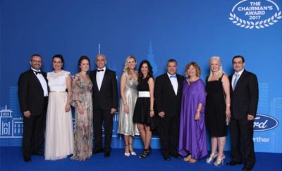 Για Mία Aκόμη Xρονιά 4 Έλληνες Επίσημοι Έμποροι της Ford Bρέθηκαν Ανάμεσα στους Κορυφαίους της Ευρώπης • Ford Αναστασίου, Ford Γκαρτζονίκας, Ford Σταθοκωστόπουλος και Ford Βροχίδης-Χατζής είναι οι Έλληνες Επίσημοι Έμποροι της Ford παρέλαβαν το Βραβείο Προέδρου • Η Ford Motor Ελλάς τους παρέδωσε τα βραβεία σε ειδική εκδήλωση που πραγματοποιήθηκε για το σκοπό αυτό πριν από λίγες ημέρες • Για την αξιολόγησή τους μετρήθηκαν οι επιδόσεις τους καθ’ όλη τη διάρκεια του 2017 σε διάφορους τομείς, αλλά κυρίως στην Εμπειρία των πελατών To Βραβείο Προέδρου, (Chairman Award) της Ford, είναι ένα Πανευρωπαϊκό πρόγραμμα αναγνώρισης και επιβράβευσης των Επίσημων Εμπόρων για τις επιδόσεις τους στις πωλήσεις οχημάτων, ανταλλακτικών αλλά κυρίως στην Εμπειρία που προσφέρουν στους πελάτες - η οποία μάλιστα αξιολογείται από τα σχόλια των ίδιων των πελατών. Στο πρόγραμμα αυτό συμμετέχουν κάθε χρόνο όλοι οι Επίσημοι Έμποροι της Ford σε Ευρώπη, Μέση Ανατολή και Αφρική. Φέτος, για την Ελλάδα οι τέσσερις νικητές ήταν οι:  Ford Ν. Αναστασίου Α.Ε. (Λάρισα – Βόλος)  Ford Βροχίδης – Χατζής Α.Ε. (Θεσσαλονίκη)  Ford Σταθοκωστόπουλος Α.Ε.Ε. (Αγρίνιο)  Ford Κ. Γκαρτζονίκας Α.Ε.Β.Ε. (Ιωάννινα) Η βράβευση των κορυφαίων Ελλήνων Επίσημων Εμπόρων της Ford, στο πλαίσιο του ετήσιου προγράμματος Chairman’s Award, έγινε σε εκδήλωση που διοργανώθηκε από τη Ford Motor Ελλάς πριν από λίγες ημέρες. Τα βραβεία δόθηκαν στους νικητές από την Πέτρη Λογαρά, Operations Manager της Ford Motor Ελλάς και Βασίλη Παπαναστασίου, Διευθυντή After Sales της Ford Motor Ελλάς. “Βρισκόμαστε σε ένα συνεχώς μεταβαλλόμενο περιβάλλον πωλήσεων”, δήλωσε η Πέτρη Λογαρά, “Είμαστε ιδιαίτερα περήφανοι που οι Επίσημοι Έμποροι καταβάλουν κάθε φορά τη μέγιστη προσπάθεια για την επίτευξη των στόχων μας. Τους ευχαριστούμε για την υποστήριξη”. “Η βελτίωση της Εμπειρίας των Πελατών μας σε όλα τα επίπεδα είναι βασικός μας στόχος”, δήλωσε ο Βασίλης Παπαναστασίου. “Η συμβολή όλων των Επίσημων Εμπόρων είναι καθοριστικός παράγοντας για την επίτευξη του στόχου αυτού.” Ο Πρόεδρος και Διευθύνων Σύμβουλος της Ford Motor Ελλάς, Νίκος Νοταράς, συνόδευσε τους Έλληνες νικητές του προγράμματος Chairman’s Award στη φετινή εκδήλωση στο Βερολίνο. Η απονομή των βραβείων πραγματοποιήθηκε στην Ελλάδα σε ειδική εκδήλωση που διοργανώθηκε για τον σκοπό αυτό.  