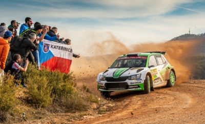Πρωταθλήτρια για 4η συνεχόμενη φορά η SKODA Fabia R5! • Μετά το 2015, το 2016 και το 2017, η SKODA Motorsport εξασφαλίζει και πάλι, για 4η συνεχόμενη χρονιά τον τίτλο στο Πρωτάθλημα Κατασκευαστών της WRC 2 • Για τρίτη συνεχόμενη χρονιά εργοστασιακό πλήρωμα της SKODA κέρδισε το Πρωτάθλημα Οδηγών στη WRC 2 • Οι Jan Kopecký - Pavel Dresler, στο τιμόνι μιας SKODA Fabia R5, είχαν φανταστική σαιζόν κερδίζοντας τον τίτλο της κατηγορίας WRC 2 • Δύο ακόμη πληρώματα της SKODA Motorsport, οι Tidemand - Andersson και Rovanperä - Halttunen, συμπλήρωσαν το βάθρο, ολοκληρώνοντας το θρίαμβο για την ομάδα • Τα πληρώματα της SKODA κέρδισαν 11 από τους 12 αγώνες της WRC 2 του Παγκόσμιου Πρωταθλήματος Ράλι 2018 στους οποίους συμμετείχαν • Η εφετινή σαιζόν ήταν ακόμα πιο συναρπαστική για την SKODA Motorsport, μια και σε αντίθεση με τα προηγούμενα χρόνια, υπήρχαν περισσότεροι από ένας υποψήφιοι για τον τίτλο, μέσα από την ίδια ομάδα • Το 2018, η SKODA Fabia R5 ήταν η κυρίαρχη δύναμη τόσο στην WRC 2 όσο και σε διάφορα εθνικά και περιφερειακά πρωταθλήματα στον κόσμο, κερδίζοντας πολλά από αυτά • Σύμφωνα με τους ίδιους τους αγωνιζόμενους, η SKODA Fabia R5 πρωταγωνιστεί γιατί είναι ο ιδανικός συνδυασμός αξιοπιστίας και ταχύτητας σε κάθε επιφάνεια • Απολαύστε ένα εντυπωσιακό οδοιπορικό προς τον τίτλο μέσα από την «ταινία μικρού μήκους»: https://www.SKODA-storyboard.com/en/press-kits/SKODA-defends-wrc-2-title-again/attachment/wrc2-season-2018/ [ το video διαθέσιμο για download εδώ: https://we.tl/t-oM58wBqQIx ] Η WRC 2, η κατηγορία του Παγκοσμίου Πρωταθλήματος Ράλι στην οποία συμμετέχουν αυτοκίνητα προδιαγραφών R5, έχει εξελιχθεί τα τελευταία χρόνια σε ιδιαίτερα ανταγωνιστική υπόθεση. Η παρουσία κορυφαίων αυτοκινήτων αλλά και πληρωμάτων, την έχει καταστήσει πέρα από δημοφιλή και ιδιαίτερα απαιτητική, με τη νίκη ακόμα και σε ένα μόνο αγώνα να αποτελεί πραγματικό άθλο για πλήρωμα και ομάδα και τίτλο τιμής για το αυτοκίνητο. Αν όμως όλα τα παραπάνω, αποτελούν άξιο μνείας γεγονός, τότε πώς θα μπορούσε να χαρακτηρίσει κάποιος την ομάδα της SKODA Motorsport, η οποία δεν κερδίζει απλά αγώνες στην κατηγορία WRC 2, αλλά πρωταγωνιστεί αδιάλειπτα τα τελευταία χρόνια κατακτώντας τα αντίστοιχα πρωταθλήματα; Μία ομάδα που, χωρίς υπερβολή, μονοπωλεί τους παγκόσμιους τίτλους, με τη SKODA Fabia R5, στα τέσσερα χρόνια από το αγωνιστικό ντεμπούτο της, να έχει καταστήσει το όνομά της ως το απόλυτο αυτοκίνητο στη WRC 2 καθώς και σε πολλά άλλα πρωταθλήματα που χρησιμοποιούν αυτοκίνητα προδιαγραφών R5. Όντως, η εφετινή σαιζόν ήταν η καλύτερη για την SKODA Motorsport και σε αντίθεση με τα προηγούμενα χρόνια, υπήρχαν περισσότεροι από ένας υποψήφιοι για τον τίτλο μέσα από την ίδια την ομάδα. Από την αρχή, ο Σουηδός Pontus Tidemand και ο Τσέχος Jan Kopecky πήραν κεφάλι στο πρωτάθλημα WRC 2. Ο Kopecky κέρδισε στο Μόντε Κάρλο. Ο Tidemand τερμάτησε δεύτερος στη Σουηδία και κέρδισε στο Μεξικό. Ο Jan κέρδισε το Γύρο της Κορσικής, ενώ ο Pontus τερμάτισε πρώτος στην Αργεντινή και την Πορτογαλία, ενώ ήταν η σειρά του Jan για ακόμη μια νίκη στη Σαρδηνία. Ενώ η Φινλανδία ήταν το μόνο ράλι της σαιζόν χωρίς θέση στο βάθρο για την SKODA Motorsport, η ομάδα σημείωσε νίκες στα επόμενα τέσσερα ράλι στη σειρά, δύο για τον Jan Kopecky και δύο για τον μόλις 18-χρονο Kalle Rovanperä, στην Ουαλία και την Ισπανία, με τη χρονιά να κλείνει θριαμβευτικά για τη SKODA Motorsport, που κατέκτησε τον τίτλο στους κατασκευαστές για τέταρτη συνεχόμενη χρονιά ενώ τα πληρώματά της μονοπώλησαν και τις τρεις θέσεις του βάθρου! Οι ρίζες της SKODA Motorsport ξεπερνούν τα 117 χρόνια. Τον Ιούνιο του 1901, ο Narcis Podsedníček συμμετείχε για πρώτη φορά στον αγώνα μεγάλων αποστάσεων από το Παρίσι στο Βερολίνο, οδηγώντας μια μοτοσικλέτα L&K που δημιούργησαν οι ιδρυτές της SKODA, Laurin και Klement. Αυτό που είχε ξεκινήσει το 1901 σε δύο τροχούς, συνεχίστηκε στη δεκαετία του 1970 και του '80 με μια παγκόσμια σειρά νικών σε αγώνες ταχύτητας και ράλι. Σήμερα, η SKODA Fabia R5 είναι το πιο επιτυχημένο WRC 2 αυτοκίνητο του παγκόσμιου πρωταθλήματος ράλι της FIA, συνεχίζοντας την ιστορία επιτυχίας της SKODA Motorsport. Πρωταγωνιστής σε όλον τον κόσμο η SKODA Fabia R5 Όμως τα SKODA Fabia R5, δεν κέρδισαν μόνο το Παγκόσμιο Πρωτάθλημα WRC 2. Κέρδισαν, στα χέρια ιδιωτών ή ιδιωτικών ομάδων, πολλά πρωταθλήματα σε όλα τα μήκη και πλάτη της γης. Αναλυτικότερα, στα υπόλοιπα περιφερειακά Πρωταθλήματα Ράλι ανά την υδρόγειο έχουμε τα εξής εντυπωσιακά στοιχεία για τη SKODA: • 2018 FIA Asia-Pacific Rally Championship (APRC) Ο Ιάπωνας οδηγός της SKODA, Yuya Sumiyama με συνοδηγό τον Takahiro Yasui κατέκτησαν το πρωτάθλημα Ασίας-Ειρηνικού. Αυτοκίνητα της SKODA Motorsport κερδίζουν το πρωτάθλημα αυτό ανελλιπώς από το 2012! • FIA African Rally Championship (ARC) Το μικτό πλήρωμα του Κενυάτη Manvir Singh Baryan και του Βρετανού Drew Sturrock κέρδισαν - όπως και πέρυσι - με SKODA Fabia R5, το πρωτάθλημα ράλι της Αφρικής. • FIA South American Rally Championship (CODASUR) Ο Παραγουανός Gustavo Saba με συνοδηγό τον Αργεντίνο Fernando Mussano και ένα SKODA Fabia R5, κέρδισαν και πάλι το πρωτάθλημα ράλι Νοτίου Αμερικής, κάτι που είχαν πετύχει και τις χρονιές 2013, 2016 και 2017! • FIA European Rally Championship (ERC) Under 28 category Οι Ρώσοι, γνωστοί μας από το Ράλλυ Ακρόπολις, Nikolay Gryazin-Yaroslav Fedorov κέρδισαν τον επίζηλο τίτλο για νέους οδηγούς κάτω από 28 ετών με αυτοκίνητα R5, οδηγώντας κι αυτοί μία SKODA Fabia R5.