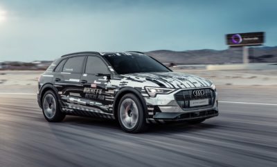 • Η Audi μεταμορφώνει το αυτοκίνητο σε μια πλατφόρμα εμπειριών εικονικής πραγματικότητας • Το Audi e-tron προσφέρει στους πίσω επιβάτες του μέσω της εικονικής πραγματικότητας (Virtual Reality - VR) μια εξώκοσμη περιπέτεια • Συνδυασμός του VR περιεχόμενου με τις κινήσεις του αυτοκινήτου σε πραγματικό χρόνο • Πρεμιέρα του φουτουριστικού πρωτότυπου “Marvel’s Avengers: Rocket’s Rescue Run” που έχει εξελιχθεί σε συνεργασία με την Disney, ειδικά για την CES • Μία start-up εταιρεία της Audi, η holoride, δημιουργεί μια νέα κατηγορία ψυχαγωγίας διαθέσιμη ευρέως, μέσω μιας ανοιχτής πλατφόρμας Η Audi επαναπροσδιορίζει στη CES (Consumer Electronics Show), την κορυφαία παγκόσμια έκθεση τεχνολογίας στο Las Vegas, την ψυχαγωγία εντός αυτοκινήτου (in-car entertainment). Στο μέλλον, οι επιβάτες στο πίσω κάθισμα θα μπορούν να απολαμβάνουν ταινίες, παιχνίδια βίντεο και διαδραστικό περιεχόμενο ακόμα πιο ρεαλιστικά, χρησιμοποιώντας γυαλιά εικονικής πραγματικότητας. Η premium μάρκα παρουσιάζει σε ένα e-tron μια τεχνολογία που προσαρμόζει το ψηφιακό περιεχόμενο στις κινήσεις του αυτοκινήτου σε πραγματικό χρόνο: εάν το αυτοκίνητο στρίβει σε μια δεξιά στροφή, το διαστημόπλοιο - για παράδειγμα - στο παιχνίδι εμπειρίας θα κάνει το ίδιο. Η Audi θα παρουσιάσει αυτή την εντυπωσιακή φουτουριστική τεχνολογία με το “Marvel’s Avengers: Rocket’s Rescue Run”, μια in-car εμπειρία εικονικής πραγματικότητας (VR) η οποία δημιουργήθηκε από την Disney Games and Interactive Experiences. Φορώντας γυαλιά VR οι επιβάτες στο πίσω κάθισμα του Audi e-tron μεταφέρονται σε ένα φανταστικό εξώκοσμο περιβάλλον: το Audi e-tron πλέον λειτουργεί ως ένα σκάφος επανδρωμένο από τους Φρουρούς του Γαλαξία (Guardians of the Galaxy) που κινείται μέσα σε ένα πλήθος αστεροειδών, μαζί με τους επιβάτες αλλά και μαζί με τον Rocket, ένα χαρακτήρα που θα εμφανιστεί την άνοιξη του 2019 στο Avengers: Endgame των Marvel Studios. Κάθε κίνηση του αυτοκινήτου μεταφέρεται σε πραγματικό χρόνο στο παιχνίδι εμπειρίας. Εάν το αυτοκίνητο στρίβει σε μια κλειστή στροφή, τότε και ο παίκτης στρίβει στην εικονική πραγματικότητα γύρω από ένα εχθρικό διαστημόπλοιο. Όταν το Audi e-tron επιταχύνει, κάνει το ίδιο και το σκάφος στο παιχνίδι εμπειρίας. Μέσω της θυγατρικής της Audi Electronics Venture GmbH, η Audi έχει συνιδρύσει τη start-up εταιρεία holoride η οποία θα εκμεταλλευθεί εμπορικά αυτή τη νέα μορφή ψυχαγωγίας, μέσω μιας ανοιχτής πλατφόρμας η οποία στο μέλλον θα είναι διαθέσιμη σε όλους τους κατασκευαστές και τους δημιουργούς περιεχομένου. Πρακτικά δεν υπάρχουν όρια στο τι είναι δυνατόν να δημιουργηθεί, με τη γκάμα να εκτείνεται από τα παιχνίδια arcade, τις υποθαλάσσιες περιπέτειες και τις εξερευνήσεις του διαστήματος μέχρι τα εκπαιδευτικά ταξίδια σε ιστορικές πόλεις ή την ανάλυση της κυκλοφορίας του αίματος. Η holoride θα παρέχει ένα κιτ εξέλιξης λογισμικού που θα λειτουργεί σαν interface για τα δεδομένα του οχήματος, μεταφέροντας τα στην εικονική πραγματικότητα. Έτσι θα επιτρέπει τη δημιουργία «κόσμων» τους οποίους θα μπορεί κανείς να τους «ζήσει» εντός αυτοκινήτου με όλες του τις αισθήσεις. Από τη στιγμή που η οπτική εμπειρία και οι προσλαμβάνουσες του χρήστη έχουν συγχρονιστεί, ο τελευταίος θα μπορεί να παρακολουθεί και συμβατικές ταινίες, σειρές ή παρουσιάσεις με σημαντικά μειωμένη την πιθανότητα να ζαλιστεί. Η holoride σκοπεύει να παρουσιάσει αυτή τη νέα μορφή ψυχαγωγίας στην αγορά μέσα στην επόμενη τριετία, χρησιμοποιώντας στάνταρ γυαλιά VR για τους επιβάτες του πίσω καθίσματος. Στο απώτερο μέλλον και με τη συνεχή επέκταση των υποδομών car-to-X, τα συμβάντα της κυκλοφορίας θα μπορούσαν να είναι μέρος της όλης εμπειρίας. Για παράδειγμα, η στάση σε ένα φανάρι θα μπορούσε να εισάγει απροσδόκητα εμπόδια σε ένα παιχνίδι ή να διακόπτει ένα πρόγραμμα εκμάθησης με ένα γρήγορο κουίζ. Η Audi και τα Marvel Studios συνεργάζονται για πάνω από μία δεκαετία, ξεκινώντας με την εμφάνιση του Audi R8 στο Iron Man (2008).