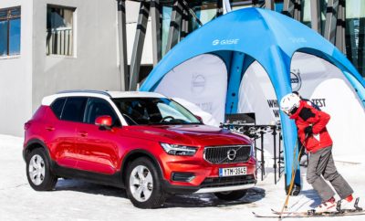 Το Volvo XC40 παρουσιάζει τη σκληροτράχηλη πλευρά του εαυτού του στο χιονοδρομικό κέντρο Παρνασσού Για πρώτη φορά ένα αυτοκίνητο καταφέρνει να φτάσει τόσο ψηλά, στα 1.750 μέτρα Το Compact SUV της Volvo θα βρίσκεται στα Kελάρια έως την Κυριακή, 6 Ιανουαρίου 2019 Το Compact SUV της Volvo θα βρίσκεται μέχρι την Κυριακή, 6 Ιανουαρίου, έξω από το σαλέ του χιονοδρομικού κέντρου στα Kελάρια, σε υψόμετρο 1.750 μέτρων. Τοποθετημένο σε περίοπτη θέση, το XC40 ταιριάζει αρμονικά με το αλπικό τοπίο, καθώς το σύγχρονο, πρωτότυπο design του αποτυπώνει τη διάθεση για εξερεύνηση και ψυχαγωγία σε ένα περιβάλλον που αποτελεί το στοιχείο του. ‘’Εκεί που οι άλλοι δοκιμάζουν είναι το σπίτι μας’’: το κεντρικό μήνυμα της παρουσίας του XC40 συμπυκνώνει το χαρακτήρα του premium SUV της Volvo. Στο DNA του, το XC40 ενσωματώνει την παραδοσιακή αξιοπιστία της Volvo, αλλά και τις πρωτοποριακές τεχνολογίες και όλη την τεχνογνωσία της σουηδικής εταιρείας στα συστήματα τετρακίνησης. Στις AWD εκδόσεις του, με κινητήρες diesel D3 και D4 και με τον βενζινοκινητήρα T5, το XC40 συνδυάζει την ευελιξία του αστικού SUV με εξαιρετικές ικανότητες κίνησης σε απαιτητικά περιβάλλοντα. Η σουηδική εμπειρία κίνησης σε συνθήκες χιονιού και πάγου καθιστά το XC40 την προφανή επιλογή για όποιον θέλει ένα SUV ικανό να αντεπεξέρχεται στα δύσκολα.