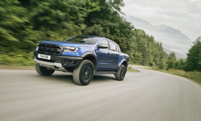 Το σκληροτράχηλο νέο Ford Ranger Raptor κατασκευάστηκε σε στενή συνεργασία με την Ford Performance με στόχο να ανταποκρίνεται στις πιο ακραίες οδηγικές προκλήσεις και καταστάσεις • Το νέο Ford Ranger Raptor αποκαλύπτεται για πρώτη φορά στο ελληνικό κοινό σε ειδική εκδήλωση που θα πραγματοποιηθεί στις εγκαταστάσεις της Ford Car Center στη Λεωφόρο Συγγρού 371 • Δείτε από κοντά σε επιλεγμένα σημεία του δικτύου επίσημων αντιπροσώπων Ford το απόλυτο pick-up μοντέλο της ευρωπαϊκής αγοράς με τις ασυναγώνιστες δυνατότητες και τις κορυφαίες τεχνολογίες που σχεδιάστηκε σε συνεργασία με τη Ford Performance Το Ford Ranger Raptor δεν είναι ένα συνηθισμένο pick-up μοντέλο, αλλά η ενσάρκωση της απόλυτης περιπέτειας πάνω σε τέσσερις τροχούς! Σχεδιασμένο για να ξεπερνά ακόμα και τις πιο αντίξοες εδαφικές συνθήκες και καταστάσεις, το νέο Ford Ranger Raptor αποτελεί το «απόλυτο μηχάνημα οδηγικής απόλαυσης» και συγχρόνως τον φορέα κορυφαίων και πρωτόγνωρων για την κατηγορία τεχνολογιών που εξασφαλίζουν καταιγιστικές επιδόσεις εντός και εκτός δρόμου σε συνδυασμό με αστείρευτες δυνατότητες κίνησης εκεί όπου η άσφαλτος δίνει τη θέση της στο χώμα, τη λάσπη ή το χιόνι. Απολαύστε το νέο Ford Ranger Raptor σε σκηνές δράσεις εδώ: https://www.youtube.com/watch?v=U94wDbctu1U Τo αγωνιστικό DNA της Ford Performance, η οποία συνέβαλε αποφασιστικά στην εξέλιξη του μοναδικού Ford Ranger Raptor, κάνει αισθητή την παρουσία του στις αγωνιστικού τύπου αναρτήσεις, στο πρωτοποριακό σύστημα μετάδοσης, στο σκληροτράχηλο πλαίσιο, αλλά και στον πανίσχυρο bi-turbo πετρελαιοκινητήρα της γενιάς EcoBlue με τη θηριώδη ροπή των 500 Nm που συνοδεύεται από το γνωστό αυτόματο κιβώτιο των 10 σχέσεων της Ford. Highlights • Κινητήρας 2.0L με ισχύ 213 ίππων και ροπή 500 Nm • Αυτόματο κιβώτιο 10 σχέσεων • Σύστημα μετάδοσης Terrain Management με 6 προγράμματα λειτουργίας (Normal, Sport, Grass/Gravel/Snow, Mad/Sand, Rock και Baja Mode • Αμορτισέρ αγωνιστικών προδιαγραφών της Fox Racing με σύστημα Position Sensitive Damping • Τροχοί 285/70 R17 σε συνδυασμό με ελαστικά της BF Goodrich • Μοναδικά στοιχεία εσωτερικής και εξωτερικής σχεδίασης Δείτε για πρώτη φόρα από κοντά το μοναδικό και ανθεκτικό νέο Ford Ranger Raptor στην Car Center Καρανικόλας από την προσεχή Πέμπτη 14 Φεβρουαρίου και εν συνεχεία σε επιλεγμένα σημεία το δικτύου της Ford Motor Hellas: Ημερομηνία Έπισημος Έμπορος Ford Διεύθυνση Τηλ. 14/2 ΑΦΟΙ ΚΑΡΑΝΙΚΟΛΑ & ΣΙΑ ΙΚΕ (CAR CENTER) Λ. ΣΥΓΓΡΟΥ 371 210.94.28.157 15-16/2 ΣΦΑΚΙΑΝΑΚΗΣ Α.Ε.Β.Ε. Λ. ΒΟΥΛΙΑΓΜΕΝΗΣ 574 210.99.75.000 18-19/2 AUTOTECHNICA HELLAS Α.Τ.Ε.Ε. (ΒΕΛΜΑΡ) ΚΗΦΙΣΙΑΣ 61 210.61.55.800 20-21/2 NEW MOTION Α.Ε. ΠΕΤΡΟΥ ΡΑΛΛΗ 85 & ΚΗΦΙΣΟΥ 210.56.25.100 23-25/2 Κ. ΓΚΑΡΤΖΟΝΙΚΑΣ Α.Ε.Β.Ε. 9ο ΧΛΜ Ε.Ο. ΙΩΑΝΝΙΝΩΝ - ΑΘΗΝΩΝ 26510.85.20.45 26-27/2 Ν. ΑΝΑΣΤΑΣΙΟΥ Α.Ε. 3ο ΧΛΜ. ΛΑΡΙΣΑΣ - ΑΘΗΝΑΣ 2410.66.14.303 1-2/3 ΒΡΟΧΙΔΗΣ - ΧΑΤΖΗΣ Α.Ε. ΓΕΩΡΓΙΚΗΣ ΣΧΟΛΗΣ 29 2311.47.62.00