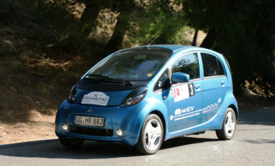 Το Ελληνικό πλήρωμα του ηλεκτρικού Mitsubishi i-MiEV με οδηγό το Γιώργο Λιβέρη και συνοδηγό το Διονύση Λιβέρη τερμάτισε στην πρώτη θέση της κατηγορίας των ηλεκτρικών αυτοκινήτων, που συμμετείχαν στο 6ο Hi-Tech EΚΟ Μobility Rally 2012.