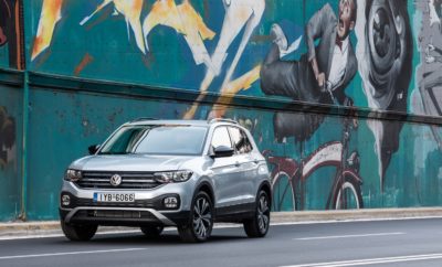 • Το νέο Volkswagen T-Cross ξεχώρισε στα πρόσφατα αποτελέσματα δοκιμών που ανακοίνωσε ο Euro NCAP για τη συνολική ασφάλεια που προσφέρει • Το νέο compact SUV σημείωσε επίδοση άνω του 80% και στις τέσσερις επιμέρους κατηγορίες στις οποίες αξιολογεί τα νέα μοντέλα ο Euro NCAP, κάτι ιδιαίτερα σπάνιο • Το T-Cross απέσπασε με χαρακτηριστική άνεση τα πέντε αστέρια για τη συνολική ασφάλεια που προσφέρει, διαθέτοντας στο βασικό του εξοπλισμό πληθώρα συστημάτων ασφάλειας που συμπληρώνουν ιδανικά τη μελετημένη και ιδιαίτερα στιβαρή κατασκευή του Στις τελευταίες δοκιμές του Euro NCAP, το νέο Volkswagen T-Cross πέτυχε κάτι πραγματικά μοναδικό: σημείωσε επίδοση άνω του 80% σε καθεμία από τις τέσσερις κατηγορίες στις οποίες εξετάζει ο ανεξάρτητος οργανισμός τα νέα μοντέλα. Συγκεκριμένα, σημείωσε 97% στην ασφάλεια ενηλίκων, 86% σε αυτήν των παιδιών, 81% στους εκτός αυτοκινήτου χρήστες του δρόμου (πεζούς, δικυκλιστές κλπ.) και 80% στα συστήματα ασφάλειας που ανήκουν στο βασικό του εξοπλισμό. Είναι χαρακτηριστικό ότι ανάμεσα στα μοντέλα που τα τελευταία 3 χρόνια αναδείχθηκαν ως Best in Class από τον Euro NCAP για την ασφάλεια που προσφέρουν, μόνο ένα είχε πετύχει ξανά κάτι τέτοιο και αυτό ήταν το Volkswagen Arteon, δείγμα της σημασίας που δίνει η Volkswagen στην ασφάλεια που προσφέρουν τα μοντέλα της! Με αυτήν την αφορμή, ο Rolf Bergmann, ειδικός της Volkswagen σε θέματα ασφάλειας, σχολίασε σχετικά: «ένα καινούργιο μοντέλο πρέπει να πληροί όλες τις προϋποθέσεις που θέτει ο νομοθέτης και στην Ευρώπη έχουμε πολλές αυστηρές παραμέτρους που πρέπει να ληφθούν υπ’ όψη. Με την επίδοσή του αυτή το νέο T-Cross, ίσως το πιο πλήρες αυτοκίνητο σε συστήματα ασφάλειας στο βασικό εξοπλισμό όχι μόνο στην κατηγορία του αλλά συγκρινόμενο και με μεγαλύτερα μοντέλα, αποδεικνύει ότι ένα compact SUV μπορεί να είναι εντυπωσιακά ασφαλές». Και συνέχισε: «Στη Volkswagen, δημιουργούμε αυτοκίνητα που ξεπερνούν κατά πολύ τις απαιτήσεις του Euro NCAP, με ιστορία 20 και πλέον χρόνων, με χιλιάδες δοκιμές και πολύ αυστηρά κριτήρια. Δεν είναι τόσο τα πέντε αστέρια που κέρδισε το T-Cross, όσο η εξαιρετική επίδοση σε κάθε επιμέρους κατηγορία. Η ασφάλεια των επιβατών στο νέο T-Cross, είτε αυτοί είναι ενήλικες είτε παιδιά απέσπασε κορυφαία βαθμολογία, τόσο κρίνοντας τη δομική ακαμψία του αυτοκινήτου όσο και τα διάφορα συστήματα που βοηθούν τον οδηγό να αποφύγει δυσάρεστες ή επικίνδυνες καταστάσεις. Αντίστοιχα εξαιρετική ήταν και η βαθμολογία που αφορά τη συμπεριφορά του μοντέλου σε πεζούς και δικυκλιστές όσο και στα συστήματα ασφάλειας που ανήκουν στο βασικό εξοπλισμό του νέου αυτοκινήτου.» Ολοκληρώνοντας, ο Rolf Bergmann μοιράζεται ένα μικρό μυστικό για το T-Cross: «ήδη από τα πρώτα σχέδια των μηχανικών και τις προσομοιώσεις σε ηλεκτρονικούς υπολογιστές, γνωρίζαμε ότι δημιουργούμε ένα compact SUV που θα παρέχει κορυφαία ασφάλεια. Αυτό το απέδειξαν και οι δικές μας δοκιμές με ανδρείκελα, πριν το αυτοκίνητο κυκλοφορήσει καν στο δρόμο. Οι δοκιμές του Euro NCAP με τα εντυπωσιακά αποτελέσματα απλά επισφραγίζουν και επίσημα την κορυφαία ασφάλεια που προσφέρει το νέο μας μοντέλο». Το νέο T-Cross διατίθεται με πολύ πλούσιο εξοπλισμό ήδη στην εισαγωγική του έκδοση Life και προτεινόμενη τιμή λιανικής από 17.400 €.