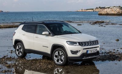 To Jeep Compass, το απόλυτα ολοκληρωμένο C-SUV με τον αυθεντικό χαρακτήρα Jeep®, αποκτά ένα μοναδικό εμπορικό πρόγραμμα, με έμπνευση από τις κορυφαίες εκτός δρόμου δυνατότητες των μοντέλων της μάρκας. Ξεχωριστό, στιβαρό, με προηγμένες τεχνολογικές λύσεις και κορυφαίες εκτός δρόμου δυνατότητες, το Jeep Compass είναι ένα αυθεντικό Jeep®. Ο απόλυτα ολοκληρωμένος χαρακτήρας του μοντέλου που προσφέρει άνεση και πρακτικότητα στις καθημερινές μετακινήσεις, αλλά και κορυφαία ασφάλεια σε κάθε διαδρομή έρχεται να ενισχυθεί από το εμπορικό πρόγραμμα 4x4 της FCA Greece. Το συγκεκριμένο πρόγραμμα περιλαμβάνει μία σειρά προνομίων που κάνουν ακόμα πιο συμφέρουσα την αγορά του μοντέλου και παράλληλα εγγυώνται ότι ο αγοραστής θα απολαύσει το Compass με τη μέγιστη δυνατή άνεση και ασφάλεια. Συγκεκριμένο το πρόγραμμα 4x4 του Compass περιλαμβάνει: 4 χρόνια Δωρεάν Service 4 χρόνια Εργοστασιακή Εγγύηση 4% προνομιακό επιτόκιο χρηματοδότησης 4 χρόνια Οδική Βοήθεια Παράλληλα για περιορισμένο αριθμό αυτοκινήτων το πρόγραμμα δίνει τη δυνατότητα απόκτησης του Jeep Compass με πακέτα πρόσθετου εξοπλισμού άνεσης και ασφάλειας, σε ιδιαίτερα προνομιακές τιμές με όφελος που φτάνει έως και τις 4.000 ευρώ. Το Jeep Compass είναι διαθέσιμο στο Δίκτυο Εξουσιοδοτημένων Διανομέων Jeep της FCA Greece σε μία ευρεία γκάμα εκδόσεων με κινητήρες βενζίνης και Diesel, μηχανικά και αυτόματα κιβώτιο και βέβαια κίνηση στους 2 ή και στους 4 τροχούς.