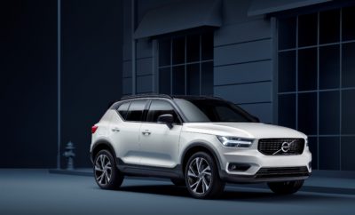 H Volvo Βελμάρ παρουσιάζει τα κορυφαία μοντέλα της Volvo στην Έκθεση Αυτοκινήτου «ΑΥΤΟΚΙΝΗΣΗ Anytime 2019»: • Τη νέα έκδοση του XC40 T3 1.5L με αυτόματο κιβώτιο • Το μεσαίο SUV XC60 σε έκδοση T8 Plug-in Hybrid • Το ανανεωμένο XC90 Β5 με Mild-Hybrid diesel κινητήρα • Πολλές ακόμα δυναμικές παρουσίες από την γκάμα της Volvo στο περίπτερο της Volvo Βελμάρ Η Βελμάρ, Επίσημος Διανομέας αυτοκινήτων VOLVO, συμμετέχει στην Έκθεση Αυτοκινήτου «ΑΥΤΟΚΙΝΗΣΗ Anytime 2019», που θα πραγματοποιηθεί στο Ολυμπιακό Ακίνητο Ξιφασκίας (πρώην Δυτικό Αεροδρόμιο Ελληνικού) από το Σάββατο 09 Νοεμβρίου έως και την Κυριακή 17 Νοεμβρίου 2019. Στη φετινή «ΑΥΤΟΚΙΝΗΣΗ Anytime 2019» παρουσιάζονται, μεταξύ άλλων, η νέα έκδοση του XC40 Τ3 1.5L, με αναβαθμισμένη ισχύ και αυτόματο κιβώτιο 8 σχέσεων, το V60 Cross Country, η κορυφαία Plug-in υβριδική έκδοση του XC60 και το ανανεωμένο XC90, με εξελιγμένο σύστημα κίνησης που ενσωματώνει Ήπια-Υβριδική τεχνολογία. Στο περίπτερο 18 της Volvo Βελμάρ το δυναμικό «παρών» θα δώσουν: o XC40 T3 1.5L 163hp Auto Momentum o XC40 D4 190hp AWD Auto R-Design o XC60 T8 390hp AWD Plug-in Hybrid Auto Inscription o XC90 B5 235hp AWD Auto Inscription 7θέσιο o V60 Cross Country D4 190hp AWD Auto • Το πολυβραβευμένο XC40 σημειώνει εξαιρετική επιτυχία στις πωλήσεις, καθώς θέτει νέα πρότυπα στην κατηγορία του από πλευράς σχεδιασμού, εξατομίκευσης, συνδεσιμότητας και τεχνολογιών ασφαλείας. Η έκδοση T3 του νέου Volvo XC40 διατηρεί ατόφια τα σχεδιαστικά χαρακτηριστικά του μικρότερου SUV της σουηδικής μάρκας, ξεχωρίζοντας με τη δυναμική και σύγχρονη εμφάνισή του, που παραπέμπει στη νέα σχεδιαστική φυσιογνωμία της Volvo. Η απόσταση των 211 mm από το έδαφος τονίζει τον αδιαμφισβήτητο SUV χαρακτήρα του XC40. Στην έκδοση T3 (με βενζινοκινητήρα 1500 κ.εκ.) διαθέτει τώρα 163 ίππους και συνδυάζεται με αυτόματο κιβώτιο ταχυτήτων οχτώ σχέσεων. Οι εκδόσεις που παρουσιάζονται στην «Αυτοκίνηση» έχουν ιδιαίτερο ενδιαφέρον για την ελληνική αγορά: o Τ3, με κινητήρα 1.5L, απόδοσης 163 ίππων & o D4 σε συνδυασμό με αυτόματο κιβώτιο και AWD • Φυσικά στο περίπτερο της Volvo Βελμάρ θα φιλοξενείται και το XC60, το μεσαίο SUV της Volvo, που είναι πρώτο σε πωλήσεις στην κατηγορία του. Διαθέτει μια πλήρη γκάμα εκδόσεων που χρησιμοποιούν Ήπια-Υβριδική τεχνολογία και αποτελεί σταθερό σημείο αναφοράς στο πεδίο της ασφάλειας. Θα παρουσιαστεί σε έκδοση εξοπλισμού Inscription με πλήρη εξοπλισμό συστημάτων ασφαλείας. • Το V60 Cross Country, το premium wagon παντός καιρού και παντός δρόμου που απαντά στις προκλήσεις της σύγχρονης ζωής, είναι ένα πολυχρηστικό μεσαίο οικογενειακό νέας γενιάς με σπορ χαρακτήρα, για όσους εκτιμούν την κορυφαία σκανδιναβική σχεδίαση, τη συναρπαστική οδήγηση και την τεχνολογία που κάνει πιο εύκολη την καθημερινότητα. Η υψηλότερη απόσταση από το έδαφος, η στάνταρ τετρακίνηση και τα προστατευτικά του αμαξώματος βοηθούν στην αναζήτηση της περιπέτειας. Μοναδικές σχεδιαστικές λεπτομέρειες εκφράζουν τη σκληροτράχηλη φύση του. Στην έκδοση D4, o προηγμένος diesel κινητήρας συνδυάζει υψηλή απόδοση και οικονομική λειτουργία. • Σε περίοπτη θέση θα βρίσκεται και το ανανεωμένο XC90. Το μεγάλο SUV σημειώνει εντυπωσιακή πορεία τόσο παγκοσμίως όσο και στην Ελλάδα, όπου βρίσκεται στην πρώτη θέση των πωλήσεων της κατηγορίας του. Στην έκδοση B5 AWD Auto με 4-κύλινδρο υπερτροφοδοτούμενο κινητήρα πετρελαίου και Mild-Hybrid τεχνολογία συναρπάζει με τις επιδόσεις του χωρίς συμβιβασμούς στην κατανάλωση καυσίμου, ενώ το επίπεδο εξοπλισμού Inscription εκφράζει με έμφαση το στοιχείο της μοντέρνας πολυτέλειας που διακρίνει τη ναυαρχίδα της γκάμας των SUV της Volvo. Περίπτερο Νο 18 VOLVO Βελμάρ Ημέρες Λειτουργίας Σάββατο 9 Νοεμβρίου έως και Κυριακή 17 Νοεμβρίου 2019. Ωράριο Λειτουργίας Δευτέρα – Παρασκευή : 15.00 – 21.00 Σάββατο – Κυριακή : 10.00 – 21.00 Βελμάρ Η εταιρία Βελμάρ (AUTOTECHNICA HELLAS ΜΟΝΟΠΡΟΣΩΠΗ ATEE), μέλος του Ομίλου επιχειρήσεων Θ. Βασιλάκη, είναι μία από τις μεγαλύτερες εταιρείες λιανικής στην Ελλάδα. Η Βελμάρ είναι επίσημος διανομέας και επισκευαστής 11 (έντεκα) μαρκών: VOLVO, FORD, OPEL, SΕΑΤ, ALFA ROMEO, JEEP, FIAT ABARTH, HYUNDAI, KIA, BMW, MINI με σημεία εξυπηρέτησης (εκθέσεις και συνεργεία), στην Αθήνα, στην Κρήτη και στη Θεσσαλονίκη. Κύριο αντικείμενο της εταιρείας είναι η πώληση επιβατικών & επαγγελματικών αυτοκινήτων (καινούργιων και μεταχειρισμένων) και η παροχή υψηλού επιπέδου υπηρεσιών after sales (σέρβις, ανταλλακτικά, φανοποιείο) καλύπτοντας κάθε ανάγκη του σύγχρονου αγοραστή αυτοκινήτου. Επιπλέον, στη δυναμική της εταιρείας ανήκει και το Πρότυπο Κέντρο Μεταχειρισμένων Αυτοκινήτων, STOCK CENTER.