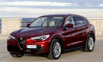 Οι ανανεωμένες Giulia και Stelvio εφοδιάζονται με μία σειρά τεχνολογικών αναβαθμίσεων που περνούν σε νέο επίπεδο την οδηγική εμπειρία που προσφέρουν τα δύο μοντέλα. Νέο σύστημα πολυμέσων με κορυφαία συνδεσιμότητα, οθόνη αφής, νέα εργονομία και προηγμένα συστήματα υποβοήθησης της οδήγησης (ADAS) με επίπεδο αυτονομίας 2 που ενισχύουν την ασφάλεια και την οδηγική απόλαυση. Αναβαθμισμένη ποιότητα στο εσωτερικό με νέα υλικά και εργονομικές λύσεις. Οι νέες Giulia και Stelvio MY2020 θα είναι διαθέσιμες στην Ελληνική αγορά στις αρχές του 2020. Εξέλιξη σε τρεις άξονες: τεχνολογία, αυτόνομη οδήγηση και συνδεσιμότητα Σε κάθε Alfa Romeo, ο οδηγός απολαμβάνει την κορυφαία τεχνολογία που συνδυάζεται με την πολύτιμη τεχνική κληρονομιά της μάρκας και την αξεπέραστη οδηγική αίσθηση. Η επιλογή της Giulia ή της Stelvio αποτελεί μια άρνηση να συμβιβαστεί κανείς στους περιορισμούς που έχει ένα μοντέλο που εστιάζει είτε μόνο στον οδηγοκεντρικό χαρακτήρα, είτε μόνο στην άνεση. Για την Alfa Romeo αυτά τα δύο χαρακτηριστικά συνυπάρχουν αρμονικά προσφέροντας μια απολαυστική και ασφαλή εμπειρία για τον οδηγό και τους επιβάτες. Αυτή η φιλοσοφία αποτέλεσε τη βάση που καθόρισε κάθε στάδιο της εξέλιξης των ανανεωμένων Giulia και Stelvio, οι οποίες για το 2020 εξελίχθηκαν σε τρία επίπεδα, τα οποία έρχονται να συμπληρώσουν στοιχεία που ήδη διαθέτουν τα μοντέλα όπως η μηχανολογική καινοτομία, η οδική συμπεριφορά που αποτελεί το μέτρο σύγκρισης στην κατηγορία τους και βέβαια το Ιταλικό στιλ. Πλέον η ποιότητα του εσωτερικού, η τεχνολογία και η συνδεσιμότητα απολαμβάνουν τα ίδια κορυφαία επίπεδα χάρη στα νέα συστήματα υποβοήθησης του οδηγού (ADAS), την αυτόνομη οδήγηση επιπέδου 2 και το εντελώς νέο και αναβαθμισμένο σύστημα πολυμέσων. Νέο σύστημα πολυμέσων Η επαφή του οδηγού με το αυτοκίνητο στις Giulia και Stelvio είναι άμεση. Το γρήγορο και ακριβές σύστημα διεύθυνσης, η κορυφαία οδική συμπεριφορά, η κατανομή βάρους και η αστραπιαία απόκριση σε κάθε εντολή χαρακτηρίζουν απόλυτα την εμπειρία οδήγησης. Η επίτευξη της οδηγικής απόλαυσης αποτελεί μια μοναδική μίξη του πάθους και της ασφάλειας. Στις νέες Giulia και Stelvio MY2020, το σύστημα πολυμέσων εξελίχθηκε σε ένα νέο επίπεδο, ώστε να έχει ακόμα μεγαλύτερες δυνατότητες και παράλληλα να είναι πιο φιλικό στη χρήση. Στον κέντρο του πίνακα οργάνων δεσπόζει η νέα οθόνη TFT των 7'' με την ανανεωμένη διαμόρφωση ώστε οι πληροφορίες να παρέχονται με πιο ευανάγνωστο τρόπο και παράλληλα να εμφανίζονται οι παράμετροι των συστημάτων αυτόνομης οδήγησης. Στην κεντρική κονσόλα η οθόνη των 8,8'' είναι πλέον αφής με νέα εμφάνιση και λογισμικό ώστε να προσαρμόζεται πολύ εύκολα στις απαιτήσεις του χρήστη. Ο οδηγός μπορεί εύκολα να διαμορφώνει την οθόνη ώστε να επιλέγει τις πληροφορίες του συστήματος D.N.A., του κλιματισμού, του ηχοσυστήματος, των συστημάτων ADAS, κτλ. Για όλες τις λειτουργίες ο οδηγός μπορεί να επιλέξει αν θα χρησιμοποιήσει την οθόνη αφής ή τον περιστροφικό διακόπτη που βρίσκεται στην κονσόλα. Εργονομία υψηλής αισθητικής Το Ιταλικό στιλ της Alfa Romeo έχει ένα μοναδικό τρόπο να καλύπτει την πολυπλοκότητα κάτω από ένα πέπλο απλότητας. Αποτέλεσμα είναι ένα κομψό σύνολο με υψηλή εργονομία και αισθητική. Η προσοχή στη λεπτομέρεια, η έρευνα και η μοντέρνα τεχνολογία οδήγησαν σε μια σειρά αλλαγών που βελτιώνουν την πρακτικότητα διατηρώντας το απαράμιλλο στιλ. Η νέα κεντρική κονσόλα φιλοξενεί μεγαλύτερους και πιο εύκολα προσβάσιμους αποθηκευτικούς χώρους, καθώς και χώρο ασύρματης φόρτισης. Νέος είναι και ο επιλογέας του αυτόματου κιβωτίου ταχυτήτων που είναι επενδεδυμένος με δέρμα, ενώ στη βάση του υπάρχει ένα λογότυπο με την ιταλική σημαία. Ανανεωμένος είναι και ο περιστροφικός επιλογέας μέσω του οποίου ελέγχεται το σύστημα πολυμέσων με ακόμα πιο ποιοτική αίσθηση και ακρίβεια στη λειτουργία του. Τέλος το τιμόνι έχει διαφορετικό υλικό επένδυσης ανάλογα με την έκδοση εξοπλισμού και έχει επανασχεδιαστεί για να φιλοξενήσει τις λειτουργίες που σχετίζονται με την αυτόνομη οδήγηση. Αυτόνομη οδήγηση Επιπέδου 2 Στις νέες Giulia και Stelvio ΜΥ2020 παρουσιάζονται και μία σειρά προηγμένων συστημάτων υποβοήθησης οδήγησης ADAS (Advanced Driver Assistance Systems) που επιτρέπουν στο όχημα αυξημένα επίπεδα αυτόνομης οδήγησης και μια τέλεια ισορροπία ανάμεσα στην οδηγική απόλαυση, την άνεση και την ασφάλεια. Η αυτόνομη οδήγηση επιπέδου 2 που διαθέτουν τα νέα μοντέλα, ορίζεται ως η δυνατότητα του αυτοκινήτου να ελέγχει αυτόνομα το γκάζι, το φρένο και το τιμόνι σε δεδομένες συνθήκες, πάντα κάτω από την επίβλεψη του οδηγού, έτσι ώστε να προσφέρονται αυξημένα επίπεδα άνεσης στις μεγάλες διαδρομές. Τα βασικά συστήματα με τα οποία εφοδιάζονται τα μοντέλα ΜΥ2020 είναι: Lane Keeping Assist (σύστημα διατήρησης πορείας): το οποίο σε περίπτωση απόκλισης της πορείας του αυτοκινήτου από τη λωρίδα κυκλοφορίας ειδοποιεί ηχητικά και με οπτική ένδειξη τον οδηγό, ενώ παράλληλα διορθώνει αυτόματα την πορεία. Active Blind Spot Assist (ενεργό σύστημα παρακολούθησης τυφλής γωνίας): το οποίο ενημερώνει τον οδηγό σε περίπτωση που κάποιο όχημα κινείται στην τυφλή γωνία του αυτοκινήτου και επενεργεί στο τιμόνι σε περίπτωση που διαγνώσει επικείμενη σύγκρουση. Active Cruise Control (ενεργό σύστημα διατήρησης ταχύτητας): το συγκεκριμένο σύστημα μεταβάλει την ταχύτητα του οχήματος έτσι ώστε να διατηρεί σταθερά ασφαλή απόσταση από το προπορευόμενο όχημα. Σε συνεργασία με το Traffic Sign Recognition and Intelligent Speed Control (σύστημα αναγνώρισης πινακίδων κυκλοφορίας και ελέγχου ταχύτητας) το Active Cruise Control μπορεί να διατηρεί αυτόματα την ταχύτητα του οχήματος εντός των ορίων. Traffic Jam Assist and Highway Assist (σύστημα υποβοήθησης σε συνθήκες μποτιλιαρίσματος και κίνησης στον αυτοκινητόδρομο): παράλληλα με το Active Cruise Control, αυτό το σύστημα διατηρεί αυτόματα το αυτοκίνητο στο κέντρο της λωρίδας κυκλοφορίας, κάτι ιδιαίτερα χρήσιμο σε συνθήκες κυκλοφοριακής συμφόρησης ή κίνησης στον αυτοκινητόδρομο για μεγάλο διάστημα. Driver Attention Assist (σύστημα επαγρύπνησης): σε περίπτωση που το σύστημα διαπιστώσει κόπωση του οδηγού τον ειδοποιεί ώστε να αποφευχθεί κάποιο ατύχημα. Υπηρεσίες Alfa Connected Οι νέες Alfa Romeo Giulia και Stelvio MY2020 εφοδιάζονται με τις υπηρεσίες Alfa Connected, που προσφέρουν προηγμένες λύσεις συνδεσιμότητας για ακόμα μεγαλύτερη άνεση και ασφάλεια. Διαθέσιμα είναι μια σειρά πακέτων υπηρεσιών: My Assistant, το οποίο επιτρέπει μέσω ενός κουμπιού ο χρήστης να ενημερώσει το κέντρο εξυπηρέτησης σε περίπτωση ανάγκης. Αντίστοιχα σε περίπτωση ατυχήματος το σύστημα αυτόματα ενημερώνει αποστέλλοντας παράλληλα τη θέση του αυτοκινήτου. My Remote, το οποίο επιτρέπει τον έλεγχο από απόσταση μιας σειράς λειτουργιών (κλείδωμα & ξεκλείδωμα θυρών, λειτουργία φώτων, κτλ.) μέσω του κινητού του χρήστη. Παράλληλα το σύστημα δίνει πληροφορίες σχετικά με τη θέση και ταχύτητα του οχήματος σε πραγματικό χρόνο. My Car, ένα σύστημα που επιτρέπει στο χρήστη να παρακολουθεί την κατάσταση συντήρησης και λειτουργίας του αυτοκινήτου του ανά πάσα στιγμή. My Navigation, το προηγμένο σύστημα πολυμέσων παρέχει πληροφορίες για τη διαδρομή και τις καιρικές συνθήκες σε πραγματικό χρόνο, ενώ ενημερώνει για πιθανούς κινδύνους που μπορεί να συναντήσει ο οδηγός. My Wi-Fi, μέσω του συστήματος μέχρι και 8 συσκευές μπορούν να συνδεθούν στο internet. My Theft Assistance, το σύστημα ειδοποιεί τον ιδιοκτήτη του οχήματος σε περίπτωση που υπάρξει απόπειρα κλοπής του αυτοκινήτου. My Fleet Manager, μια λειτουργία η οποία προσφέρει σειρά πληροφοριών που αφορούν στη διαχείριση στόλων εταιρικών αυτοκινήτων. Συνεργάτες υψηλής προστιθέμενης αξίας Για τη δημιουργία των Giulia και Stelvio ΜΥ2020, η Alfa Romeo, αξιοποίησε μια σειρά αναγνωρισμένων προμηθευτών που μοιράζονται το ίδιο πάθος με εκείνη για την τελειότητα. Mopar® Με περισσότερα από 80 χρόνια παράδοσης, η Mopar®, αποτελεί την επίσημη μάρκα υπηρεσιών After Sales της Fiat Chrysler Automobiles. Παράλληλα με τις λύσεις που αφορούν στη συντήρηση και επισκευή των μοντέλων, η Mopar ανέπτυξε ειδικά για τις Giulia και Stelvio ΜΥ2020 μια σειρά αξεσουάρ που αναδεικνύουν περαιτέρω το δυναμικό χαρακτήρα των μοντέλων και παράλληλα δίνουν την ευκαιρία στο χρήστη να εξατομικεύσει το αυτοκίνητο του σύμφωνα με το προσωπικό του στιλ. Marelli Το νέο σύστημα πολυμέσων 8.8" Alfa Romeo 3d connect touch, εξελίχθηκε από τη Marelli και προσφέρει ένα πλήθος λειτουργιών. Μέσω της οθόνης αφής των 8,8 ιντσών που είναι ενσωματωμένη στο ταμπλό ο χρήστης μπορεί εύκολα και γρήγορα να ελέγχει το ηχοσύστημα, το σύστημα πλοήγησης, τον κλιματισμό, τη λειτουργία του D.N.A., κτλ. Παράλληλα το προηγμένο σύστημα αναγνώρισης φωνής και η συμβατότητα με τις εφαρμογές Apple CarPlayTM και Android AutoTM προσφέρουν το απόλυτο πακέτο συνδεσιμότητας. Bosch Η Bosch εξέλιξε για τις Alfa Romeo Giulia και Stelvio MY2020 το πλέον πλήρες πακέτο συστημάτων ADAS το οποίο περιλαμβάνει μια σειρά συστημάτων δίνοντας τη δυνατότητα αυτόνομης οδήγησης επιπέδου 2 (SAE). Για τη λειτουργία των συστημάτων εκτός των άλλων συνεργάζονται ένα τοποθετημένο στο εμπρός μέρος του αυτοκινήτου radar, μια νέα κάμερα υψηλής ανάλυσης και η ηλεκτρική κρεμαγιέρα, στοιχεία που προμηθεύει η Bosch. Alcantara® Η Alcantara® αποτελεί την απόλυτη έκφραση της Ιταλικής φινέτσας. Η Alfa Romeo συνεργάζεται με την εταιρεία από τη δεκαετία του 1990. Στις νέες Giulia και Stelvio ΜΥ2020, ανάλογα με την έκδοση έχει χρησιμοποιηθεί Alcantara® στα καθίσματα, ένα υλικό που προσφέρει κορυφαία άνεση και αίσθηση ποιότητας σε κάθε διαδρομή. Natuzzi Italia Η Natuzzi αποτελεί έναν από τους διασημότερους κατασκευαστές επίπλων σε παγκόσμια κλίμακα. Η εταιρεία μοιράζεται το ίδιο σχεδιαστικό DNA με την Alfa Romeo δημιουργώντας έπιπλα που ξεχωρίζουν για την αισθητική και το δυναμισμό τους. Η εταιρεία δημιούργησε τα δερμάτινα καθίσματα Scacco τα οποία συνδυάζουν την άνεση με το δυναμικό στιλ των Alfa Romeo Giulia και Stelvio MY2020. Mi Electric Scooter Pro H Alfa Romeo εστιάζει στο μέλλον της αυτοκίνησης όπου η οδηγική απόλαυση συμβαδίζει απόλυτα με την προστασία του περιβάλλοντος. Η ειδική έκδοση του Mi Electric Scooter Pro με τα σήματα της Alfa Romeo είναι η ιδανική λύση για διαδρομές στην πόλη με ξεχωριστό στιλ και αξεπέραστη ευελιξία. Η αυτονομία του Mi Electric Scooter Pro είναι 45χλμ., ενώ μπορεί να κινηθεί με ταχύτητα έως 25χλμ./ώρα. 24Bottles Ακόμα μία Ιταλική μάρκα, η 24Bottles δημιούργησε με έμπνευση την Alfa Romeo, συνδυάζοντας την υψηλή τεχνολογία με το ξεχωριστό στιλ. Τα μεταλλικά μπουκάλια της 24Bottles ξεχωρίζουν για το φινίρισμα και τον τρόπο που αξιοποιούν νέες τεχνικές επεξεργασίας και παραγωγής με στόχο την απόλυτη ποιότητα κατασκευής.